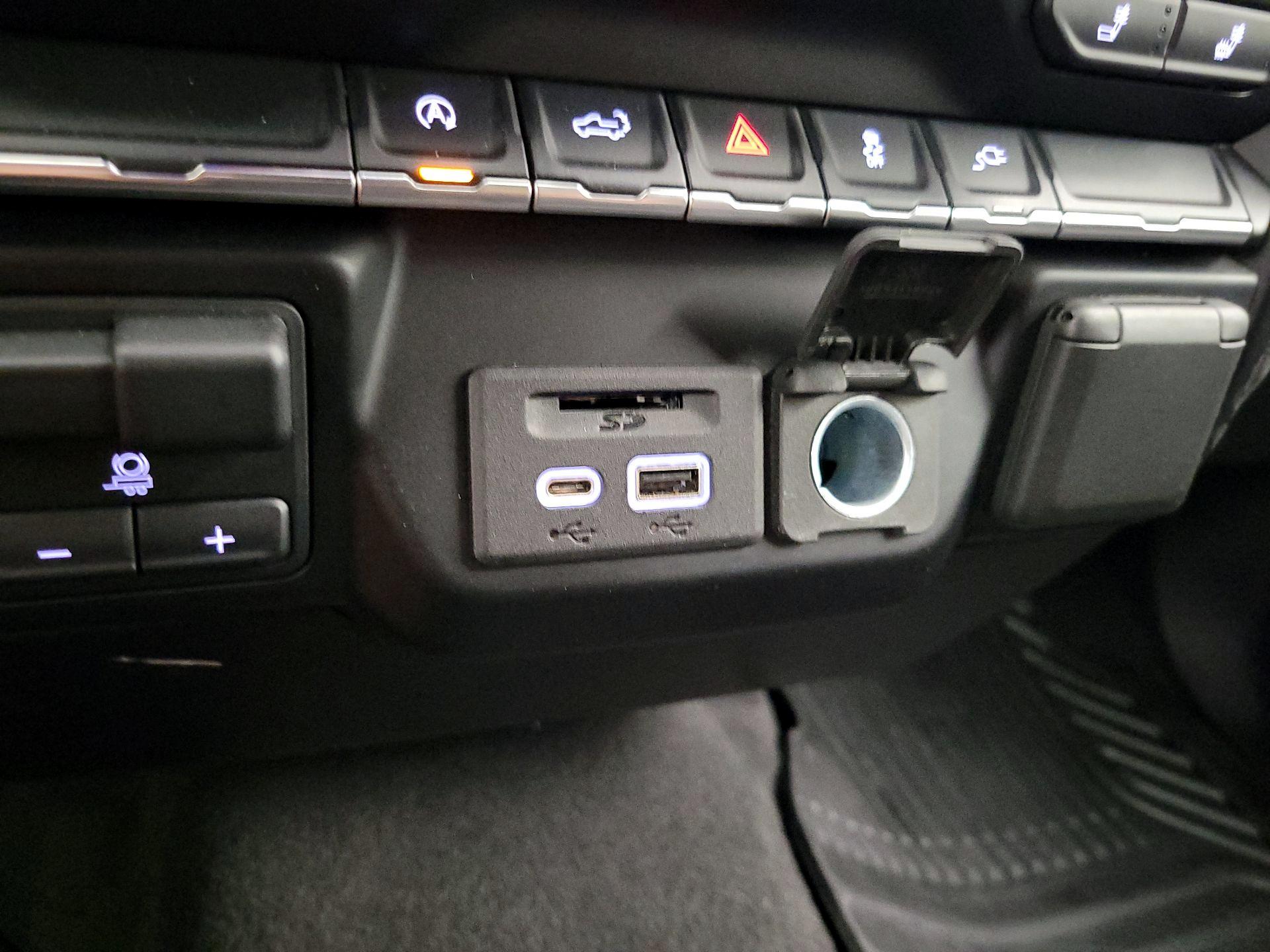 Thumbnail: 2021 Chevrolet Silverado 1500 - 18