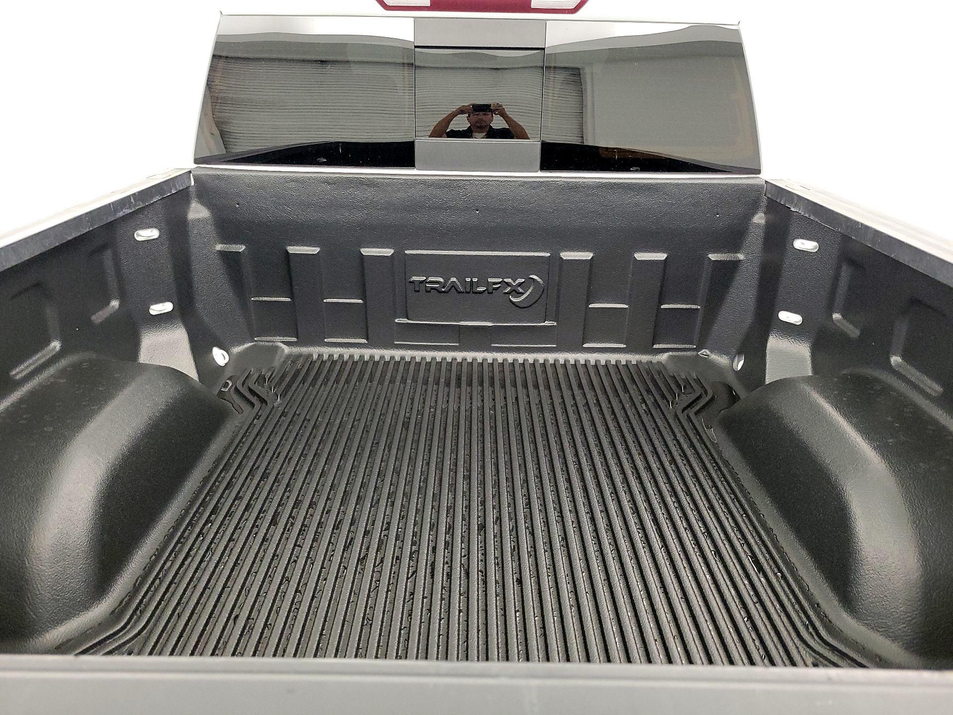 Thumbnail: 2021 Chevrolet Silverado 1500 - 20