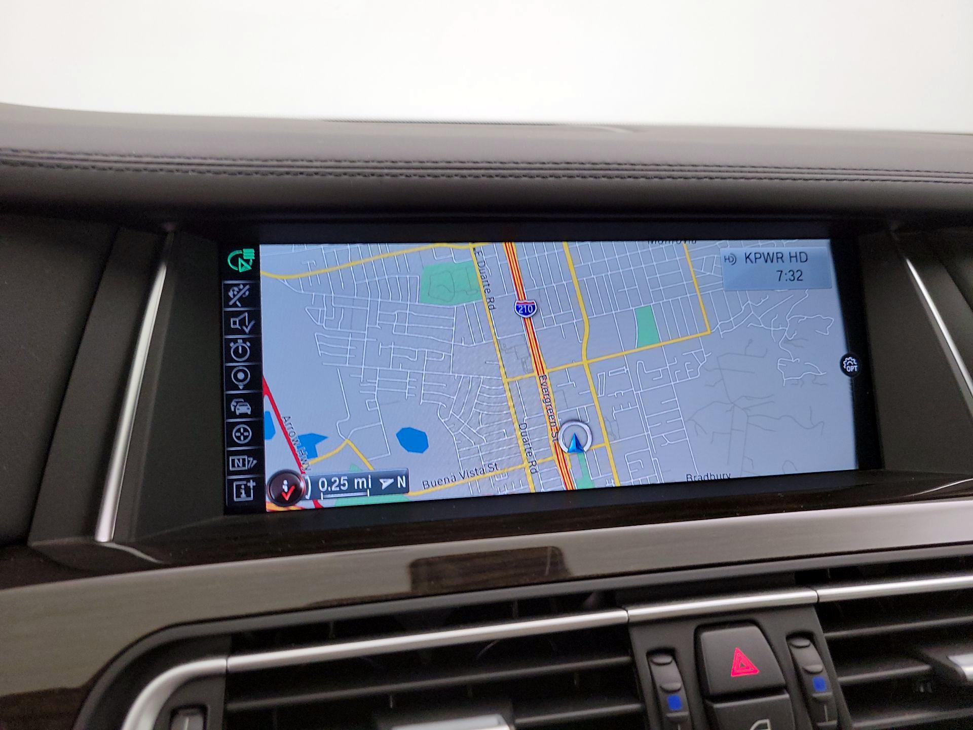 Thumbnail: 2015 BMW 7 Series - 14