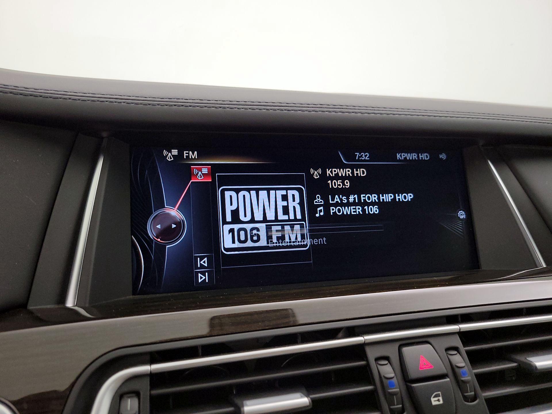 Thumbnail: 2015 BMW 7 Series - 16