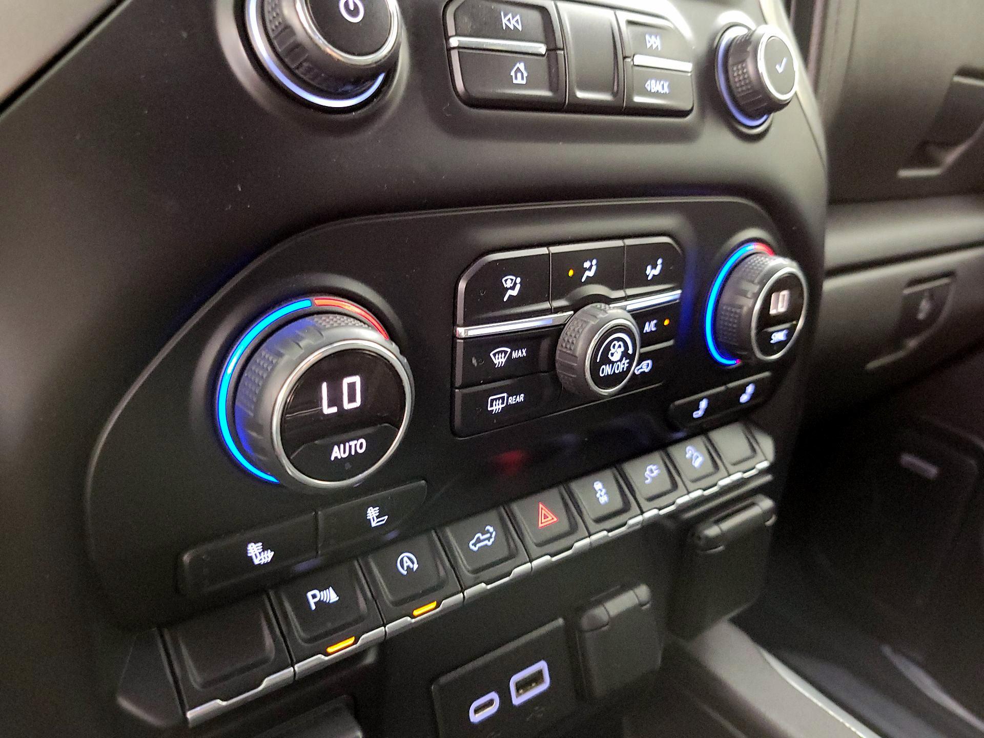 Thumbnail: 2019 Chevrolet Silverado 1500 - 16
