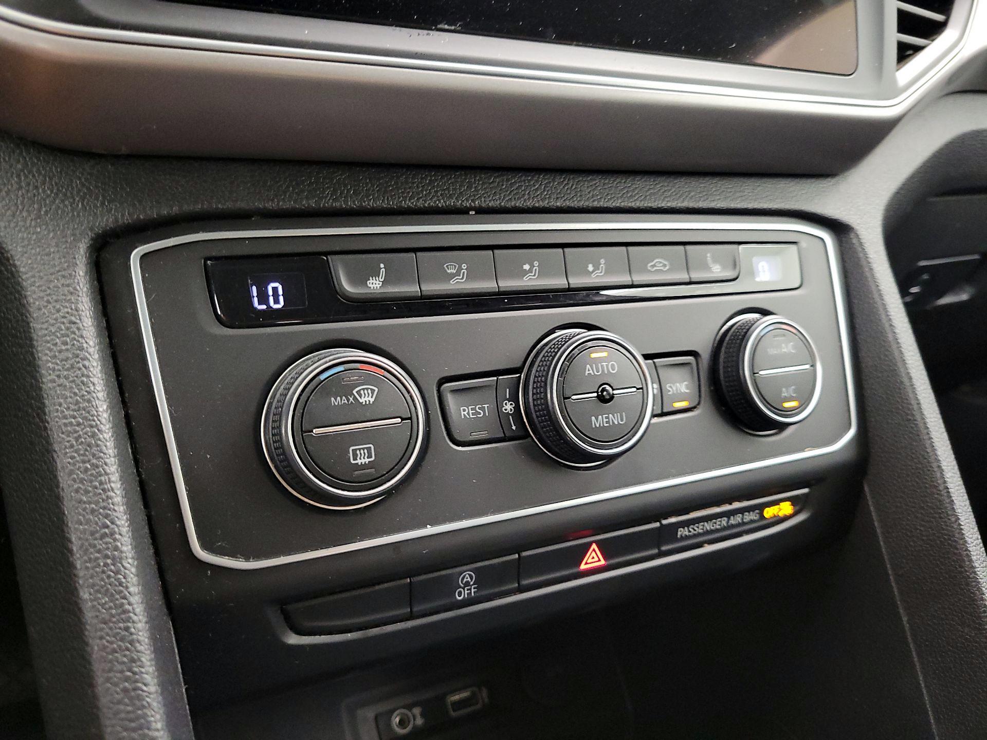 Thumbnail: 2019 Volkswagen Atlas - 16