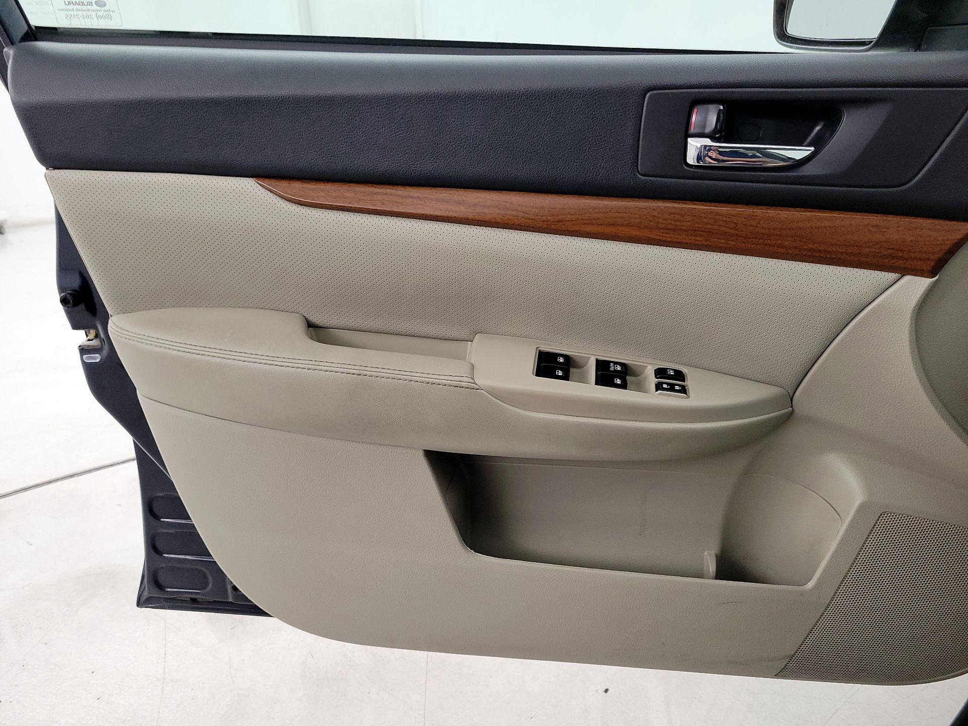Thumbnail: 2014 Subaru Outback - 12
