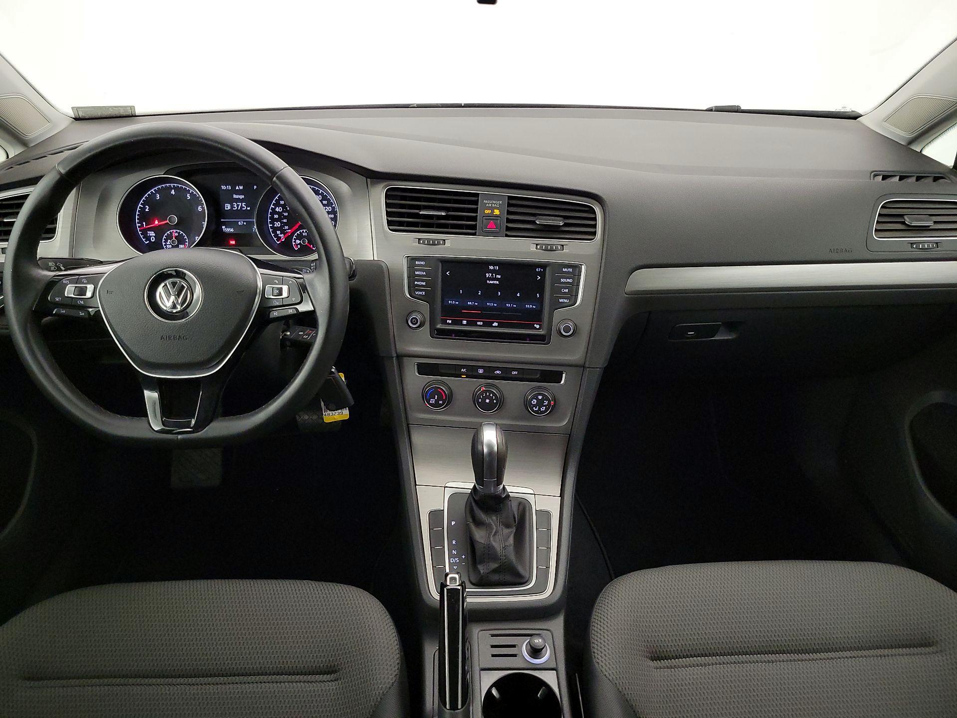 Thumbnail: 2016 Volkswagen Golf - 9