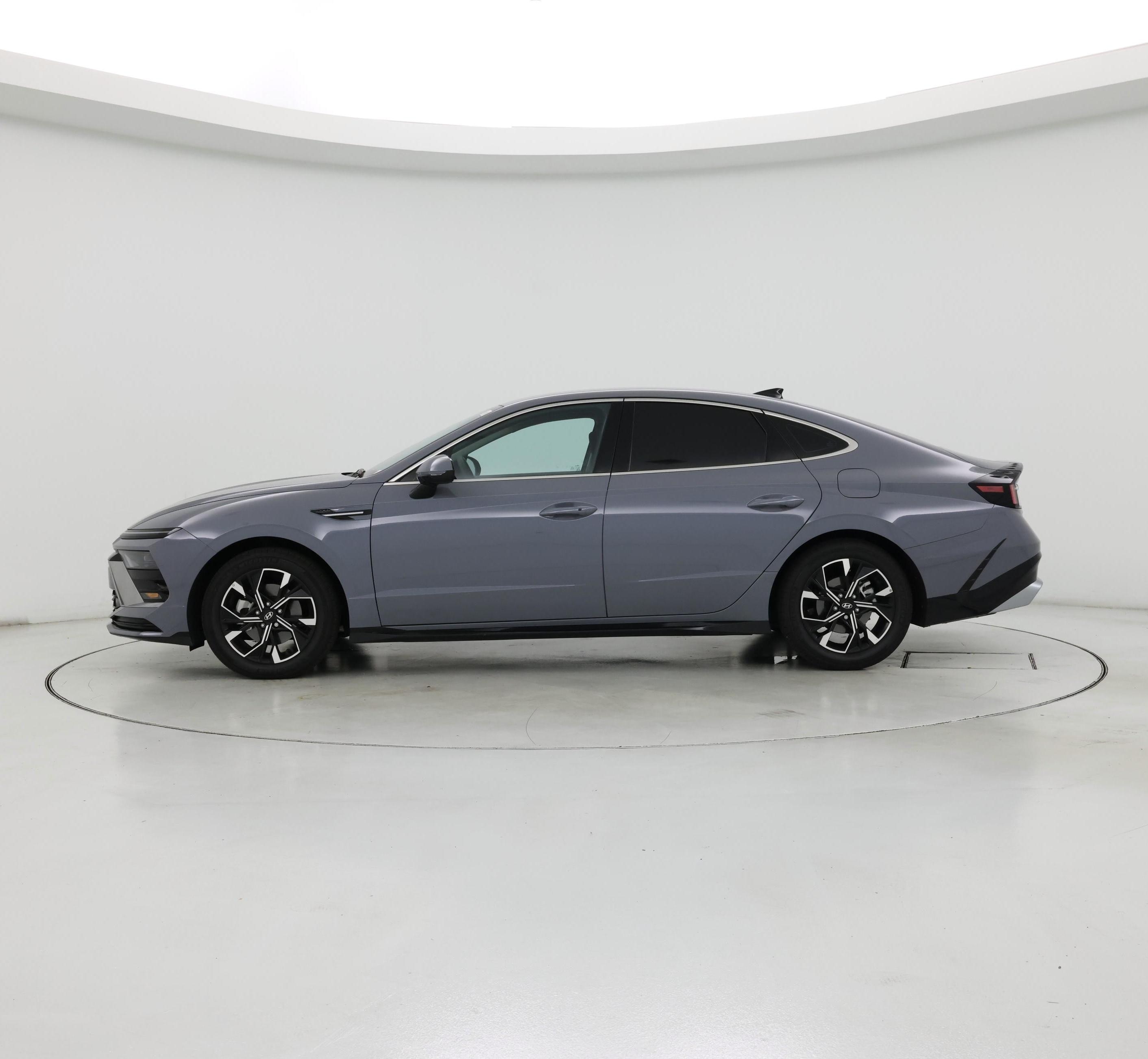 Thumbnail: 2024 Hyundai Sonata - 3