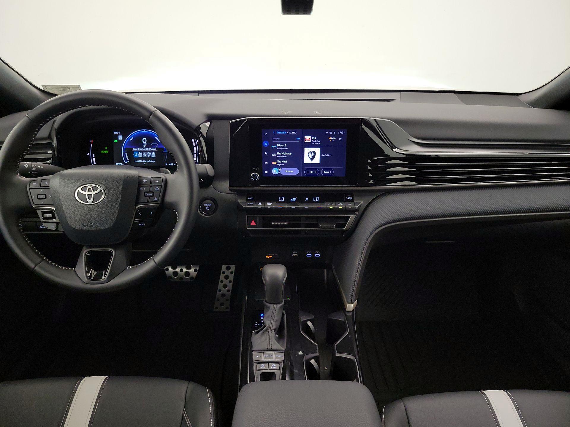 Thumbnail: 2025 Toyota Camry - 9
