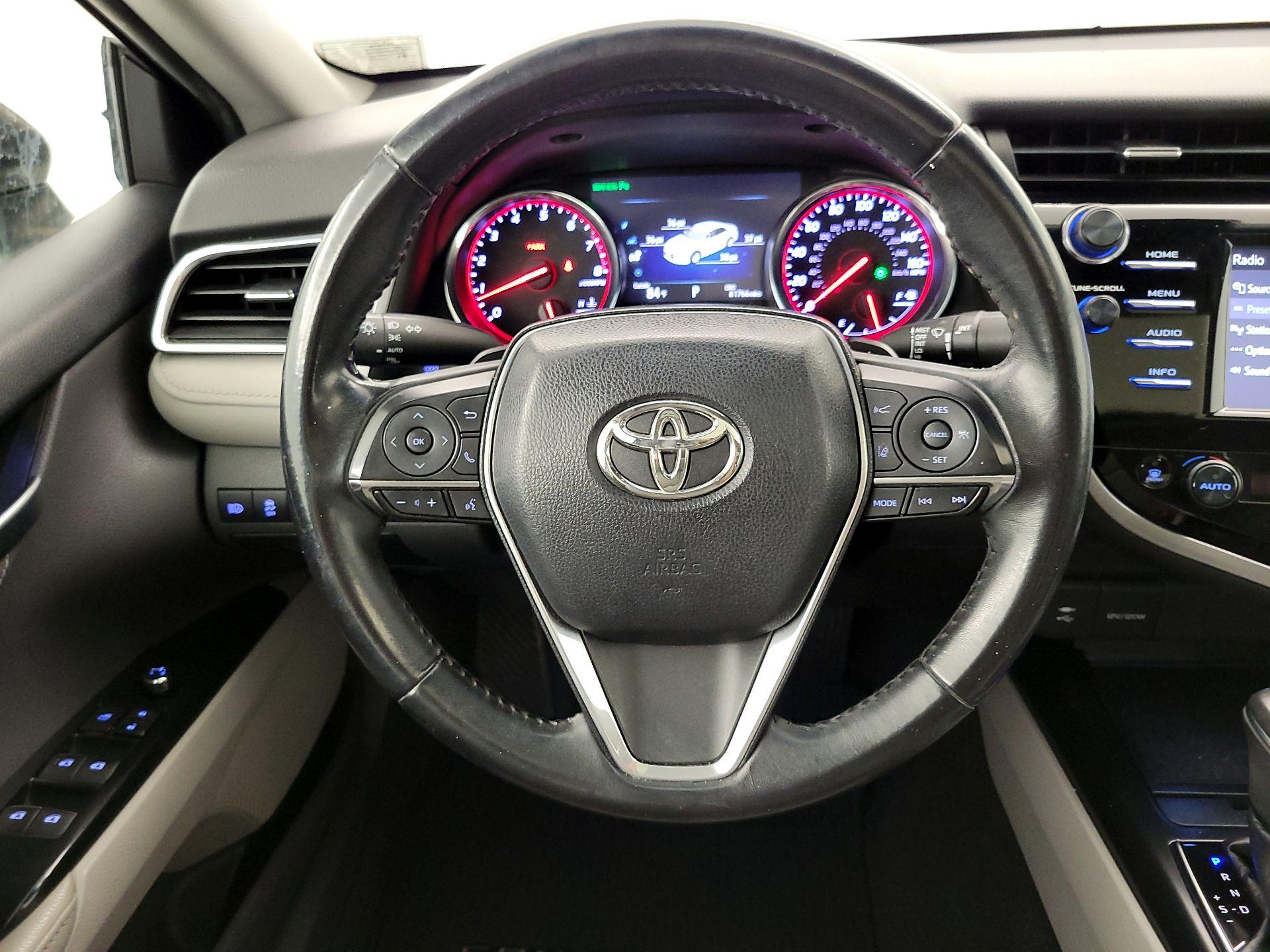 Thumbnail: 2018 Toyota Camry - 10