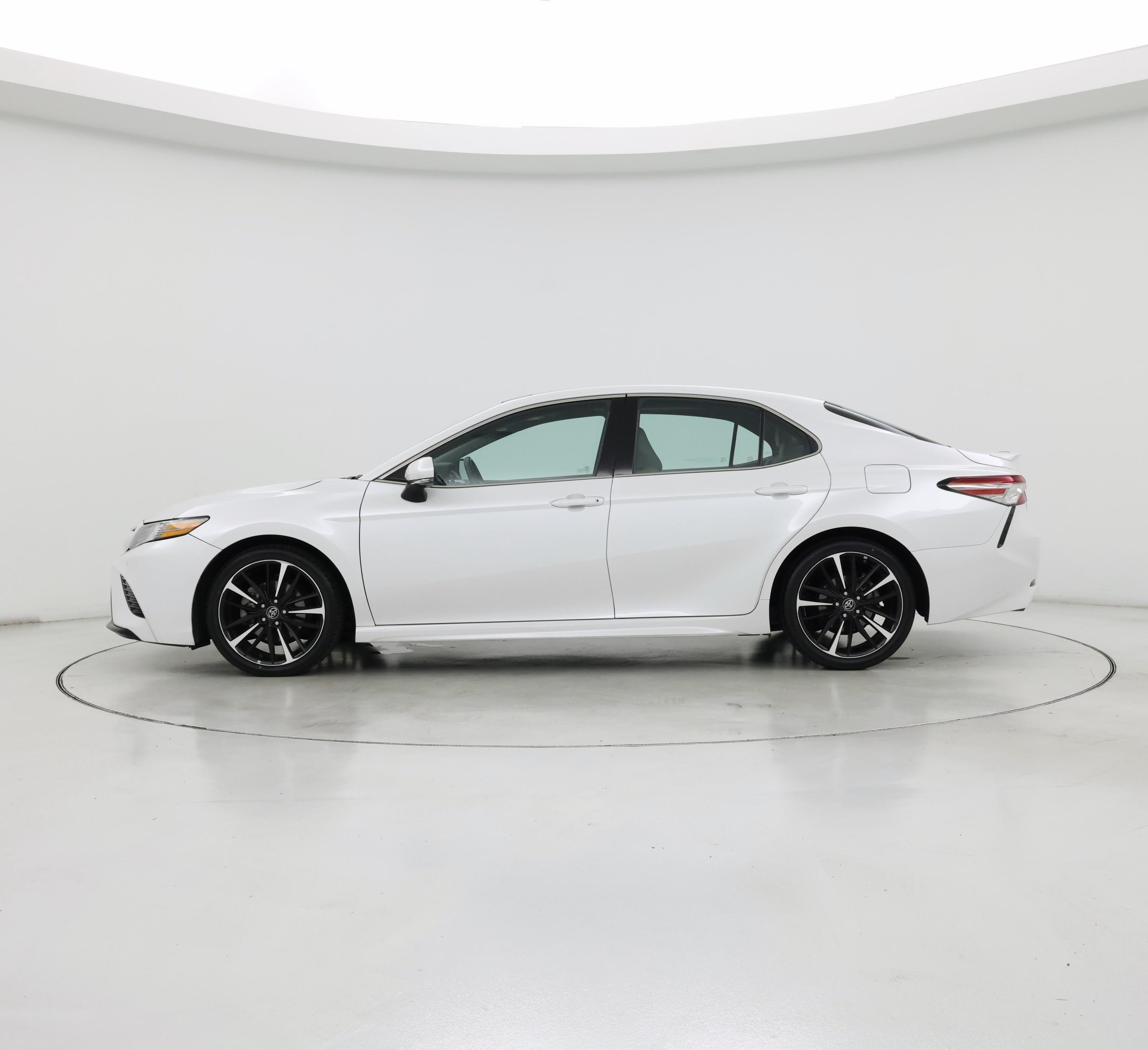Thumbnail: 2018 Toyota Camry - 3