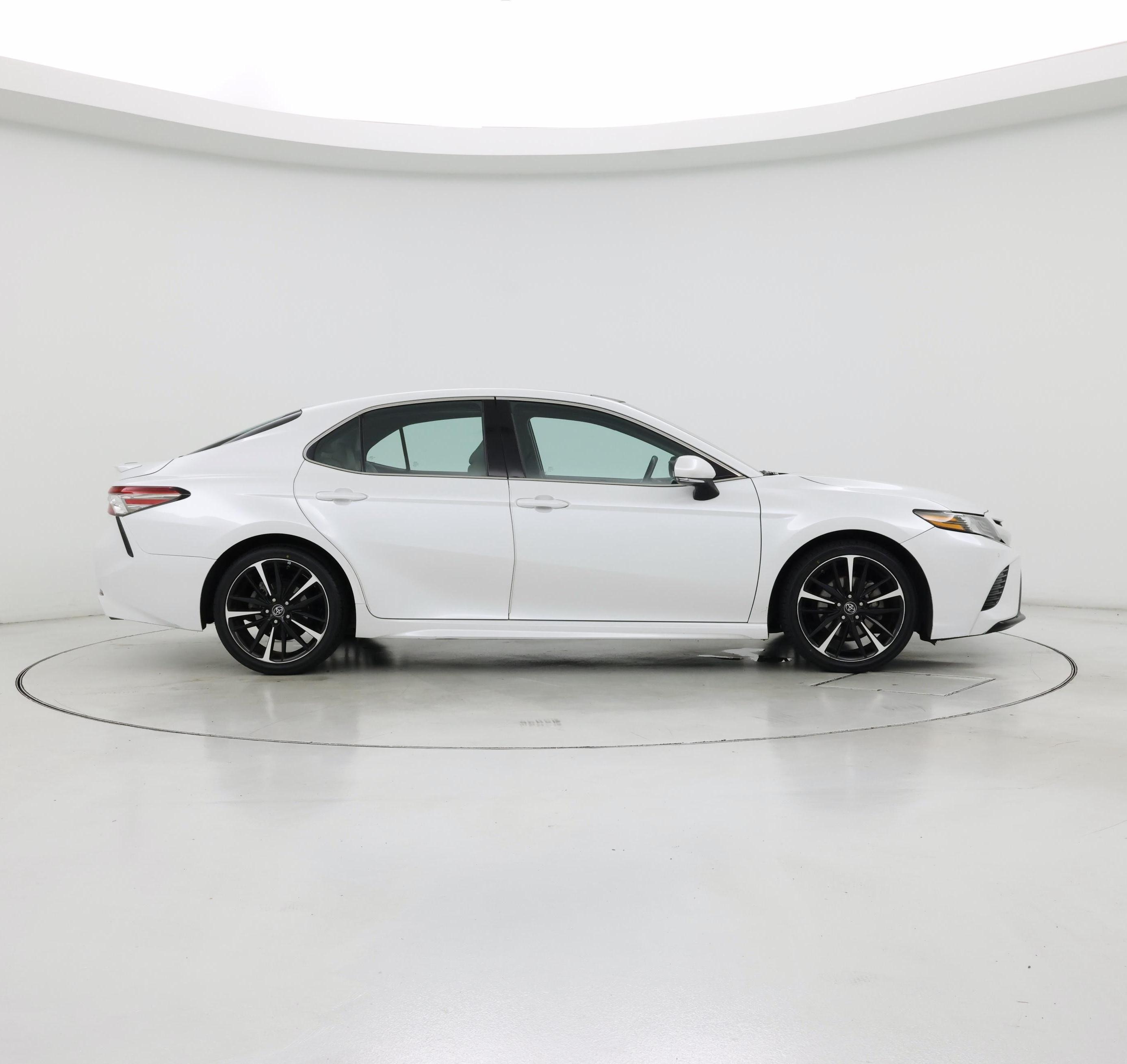 Thumbnail: 2018 Toyota Camry - 7