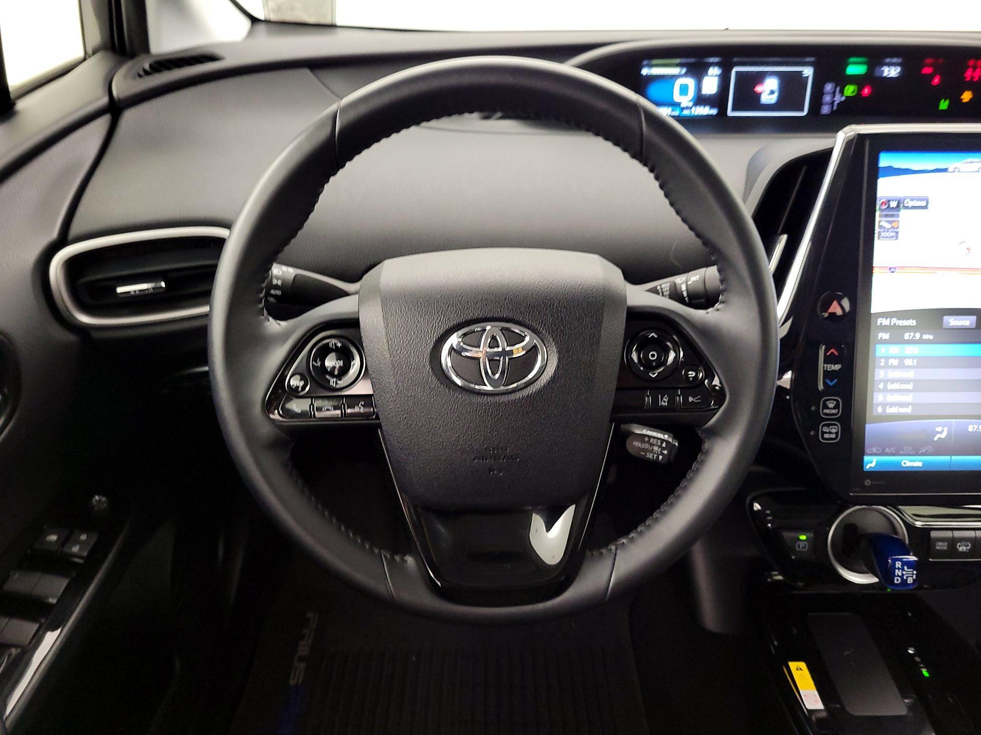 Thumbnail: 2021 Toyota Prius Prime - 10