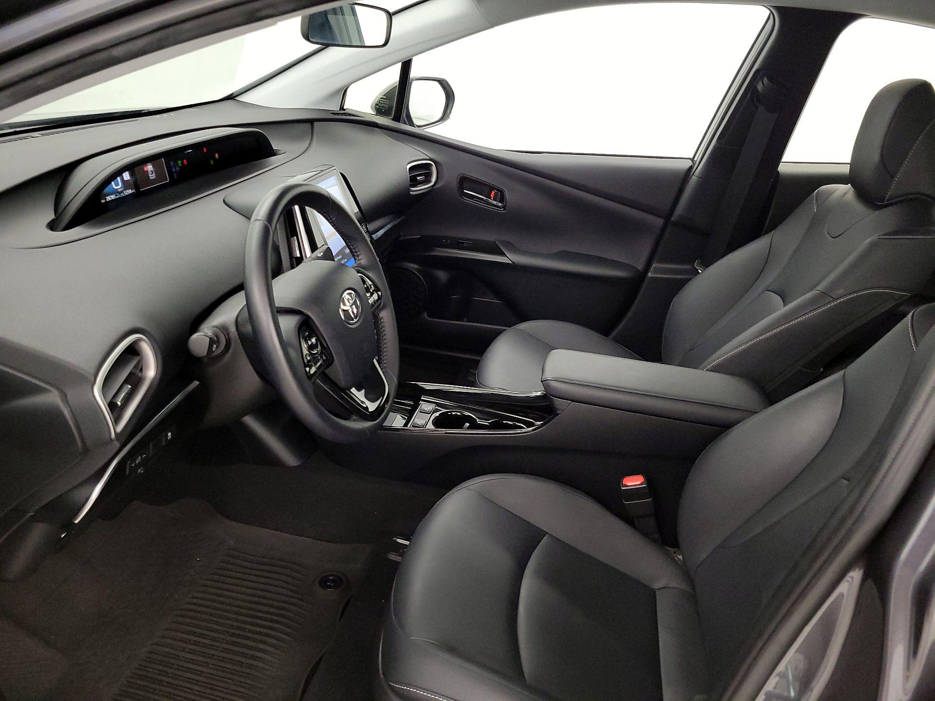 Thumbnail: 2021 Toyota Prius Prime - 11