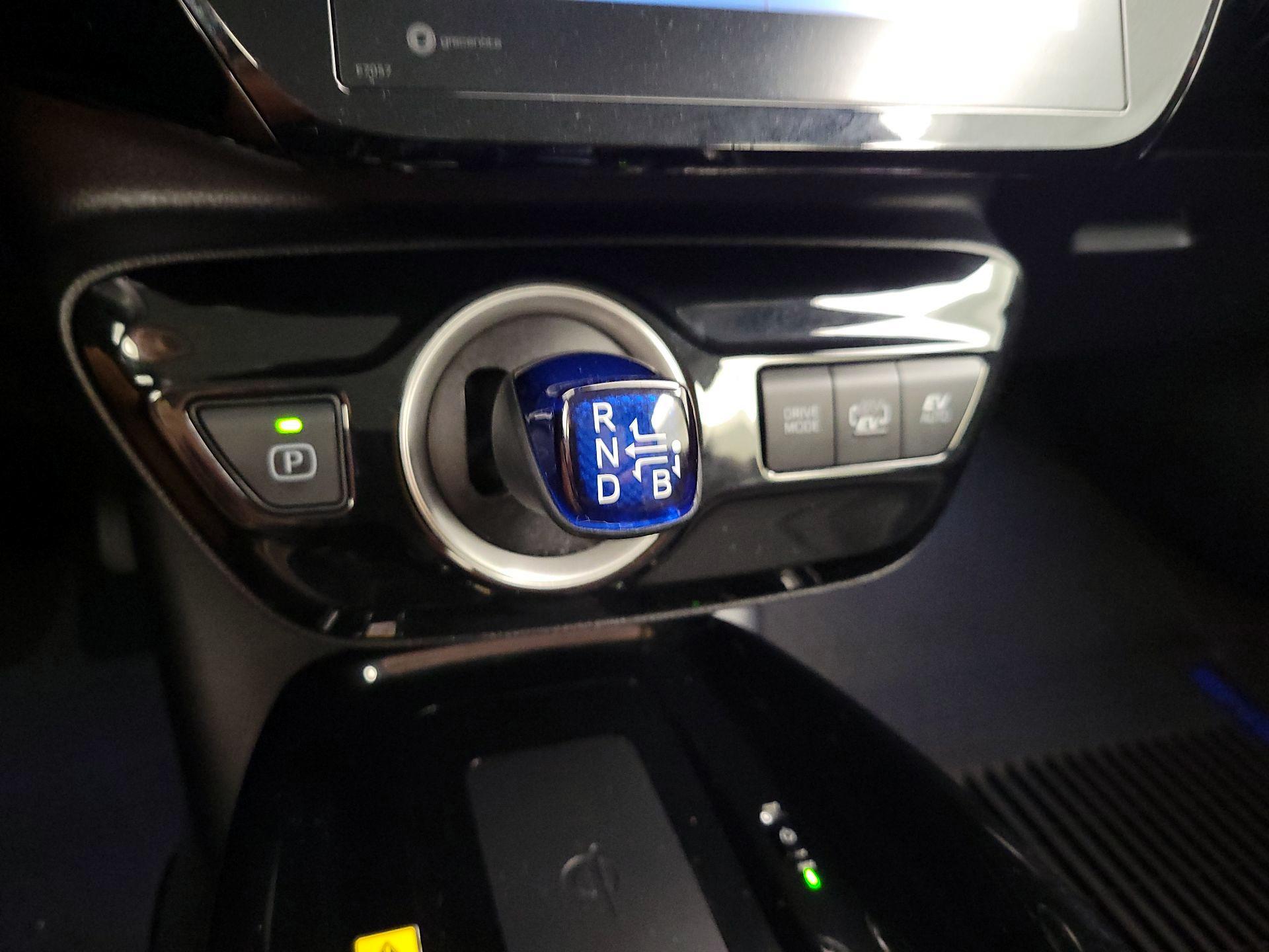 Thumbnail: 2021 Toyota Prius Prime - 18