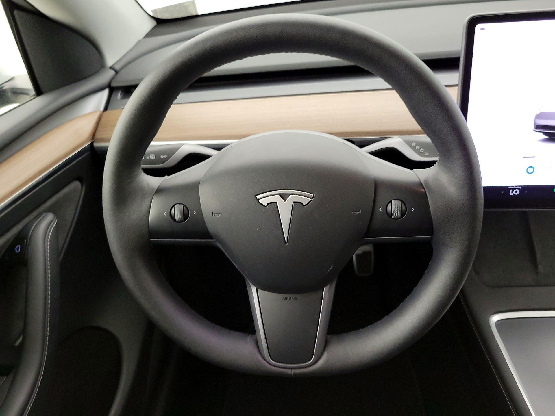 Thumbnail: 2023 Tesla Model Y - 10
