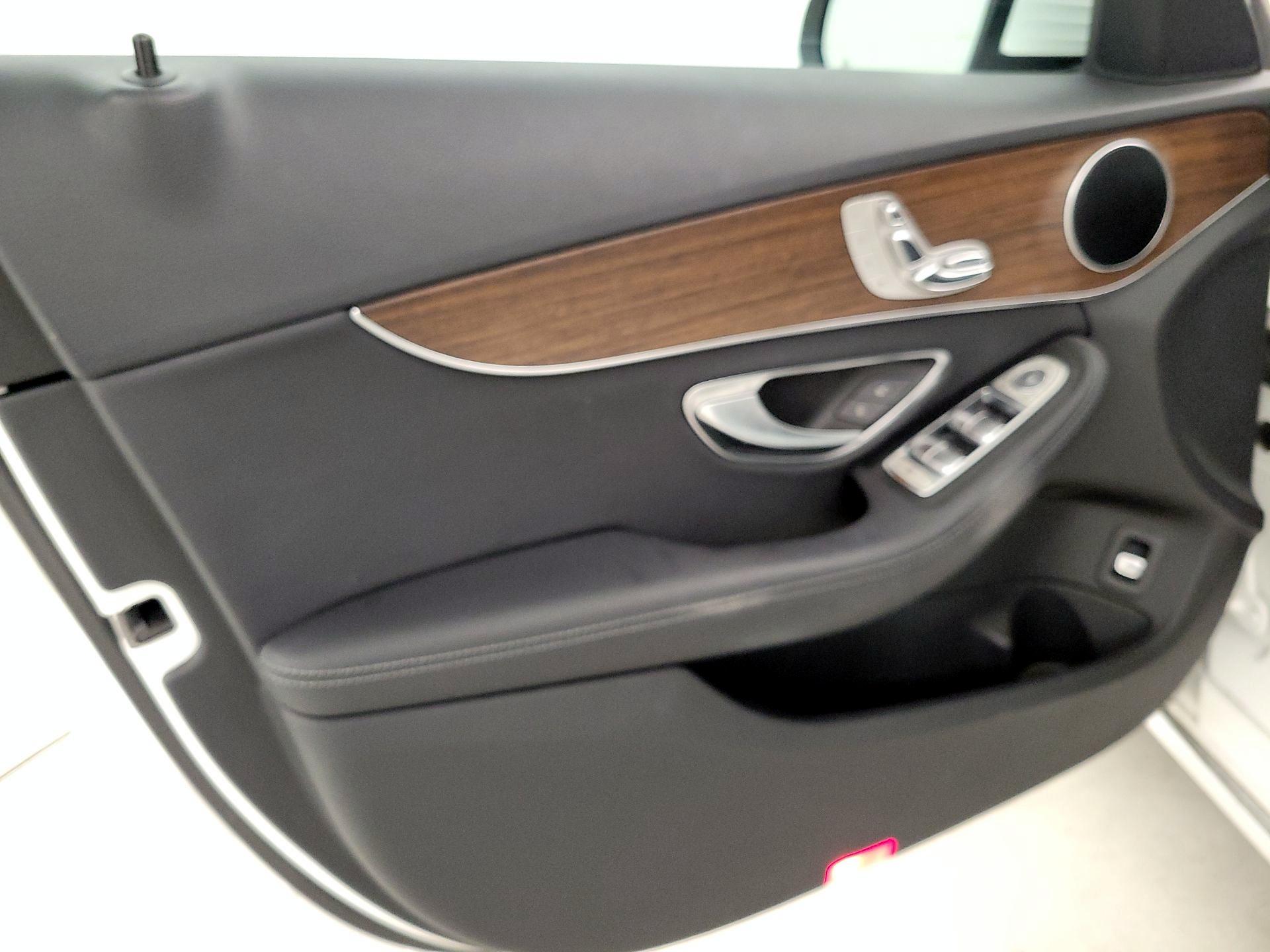 Thumbnail: 2019 Mercedes-Benz C-Class - 12