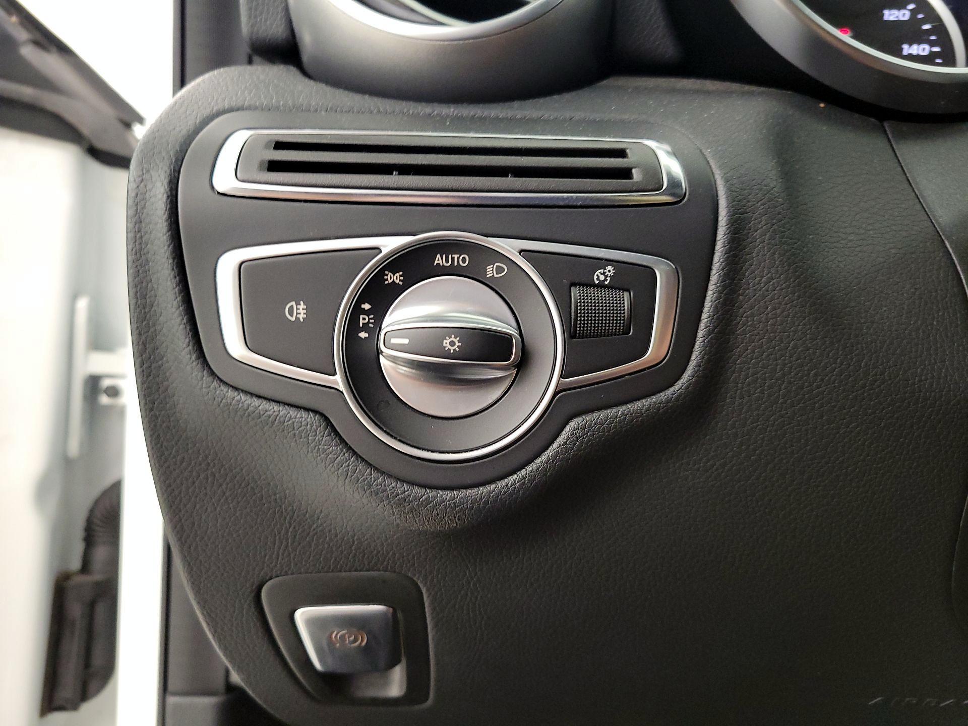 Thumbnail: 2019 Mercedes-Benz C-Class - 13