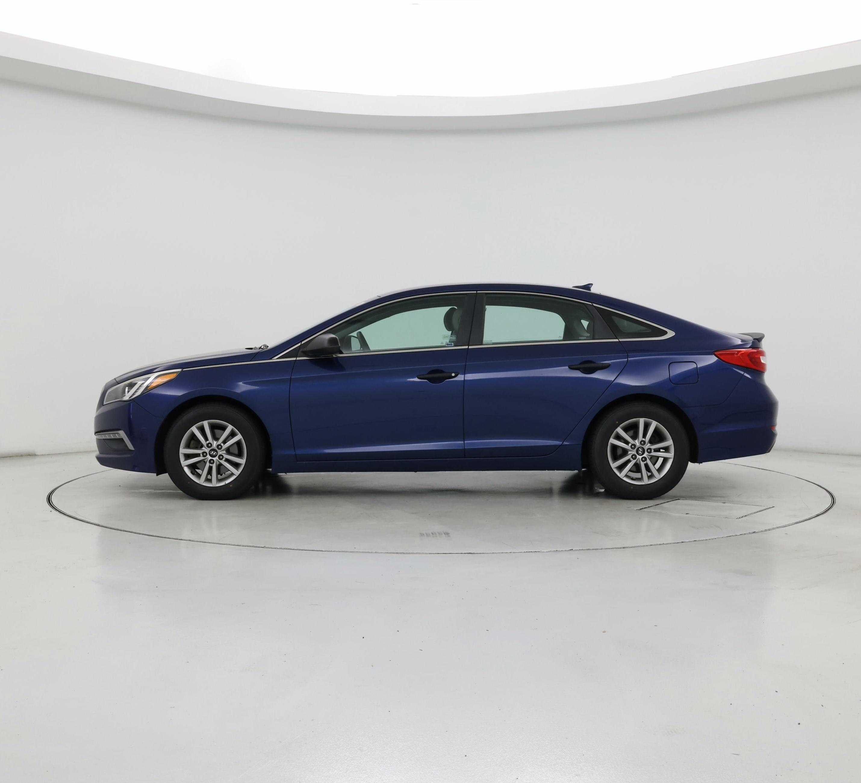 Thumbnail: 2015 Hyundai Sonata - 3