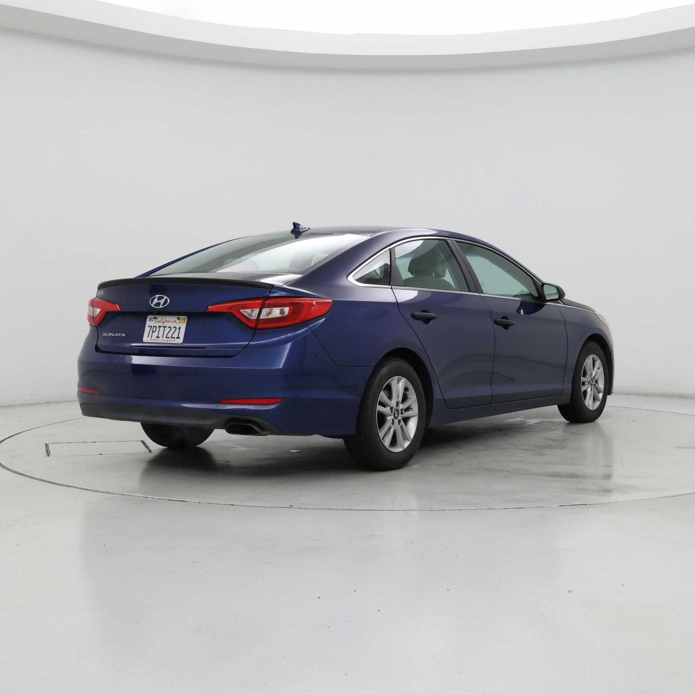 Thumbnail: 2015 Hyundai Sonata - 8