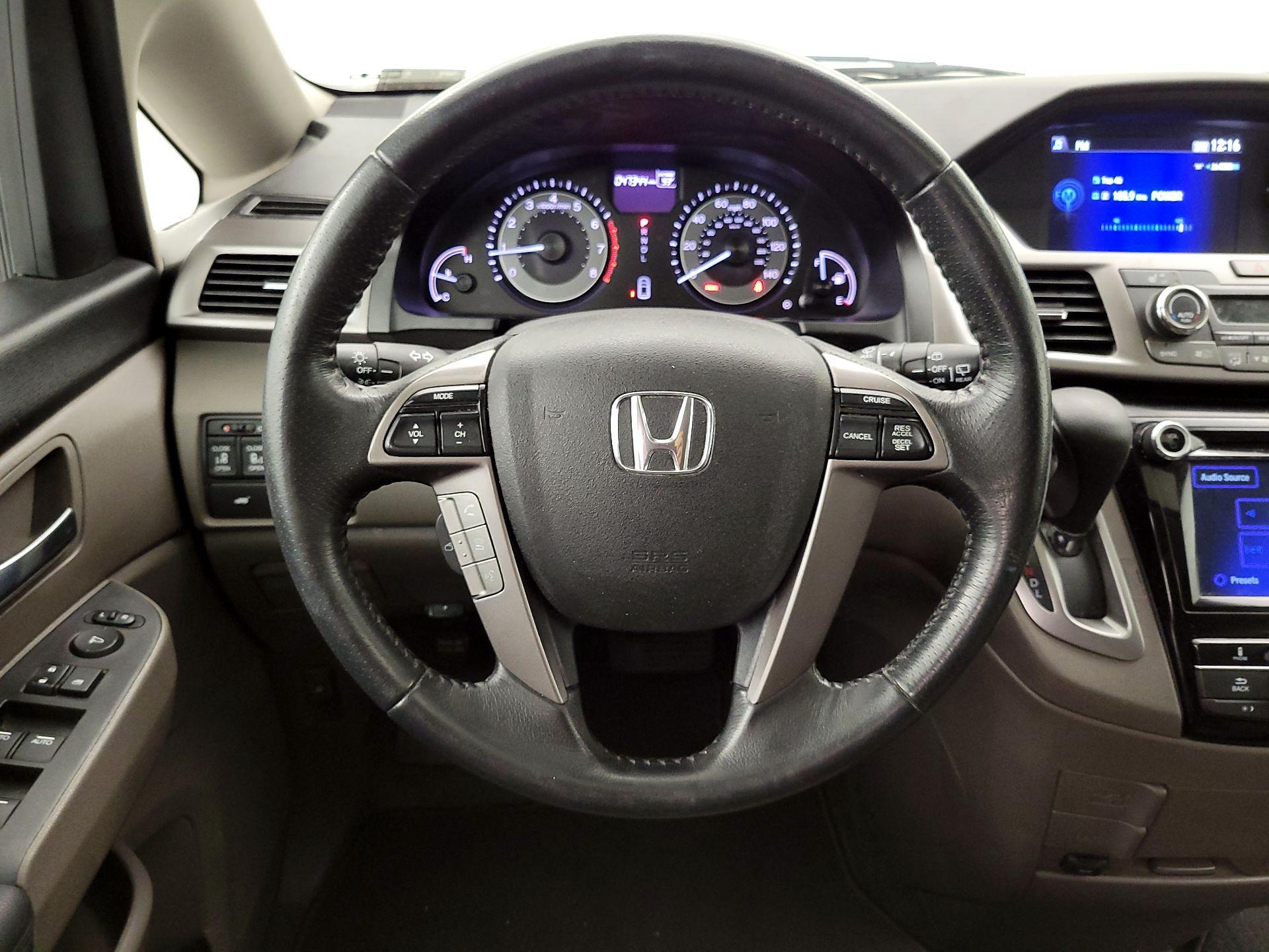 Thumbnail: 2016 Honda Odyssey - 10