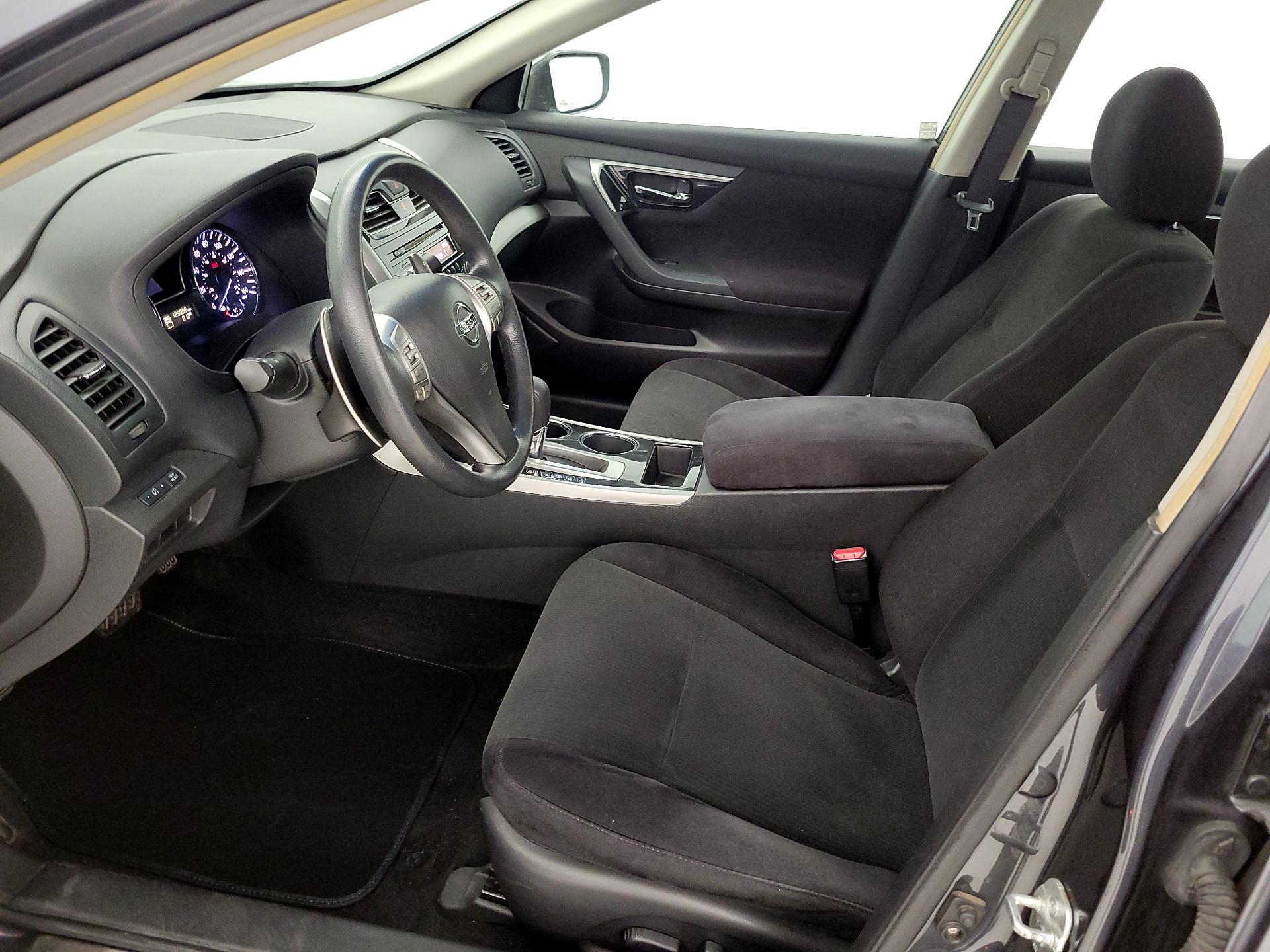 Thumbnail: 2013 Nissan Altima - 11