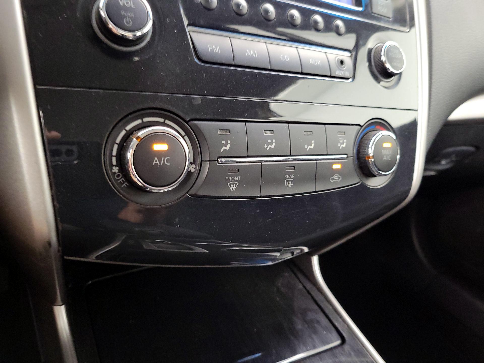 Thumbnail: 2013 Nissan Altima - 15