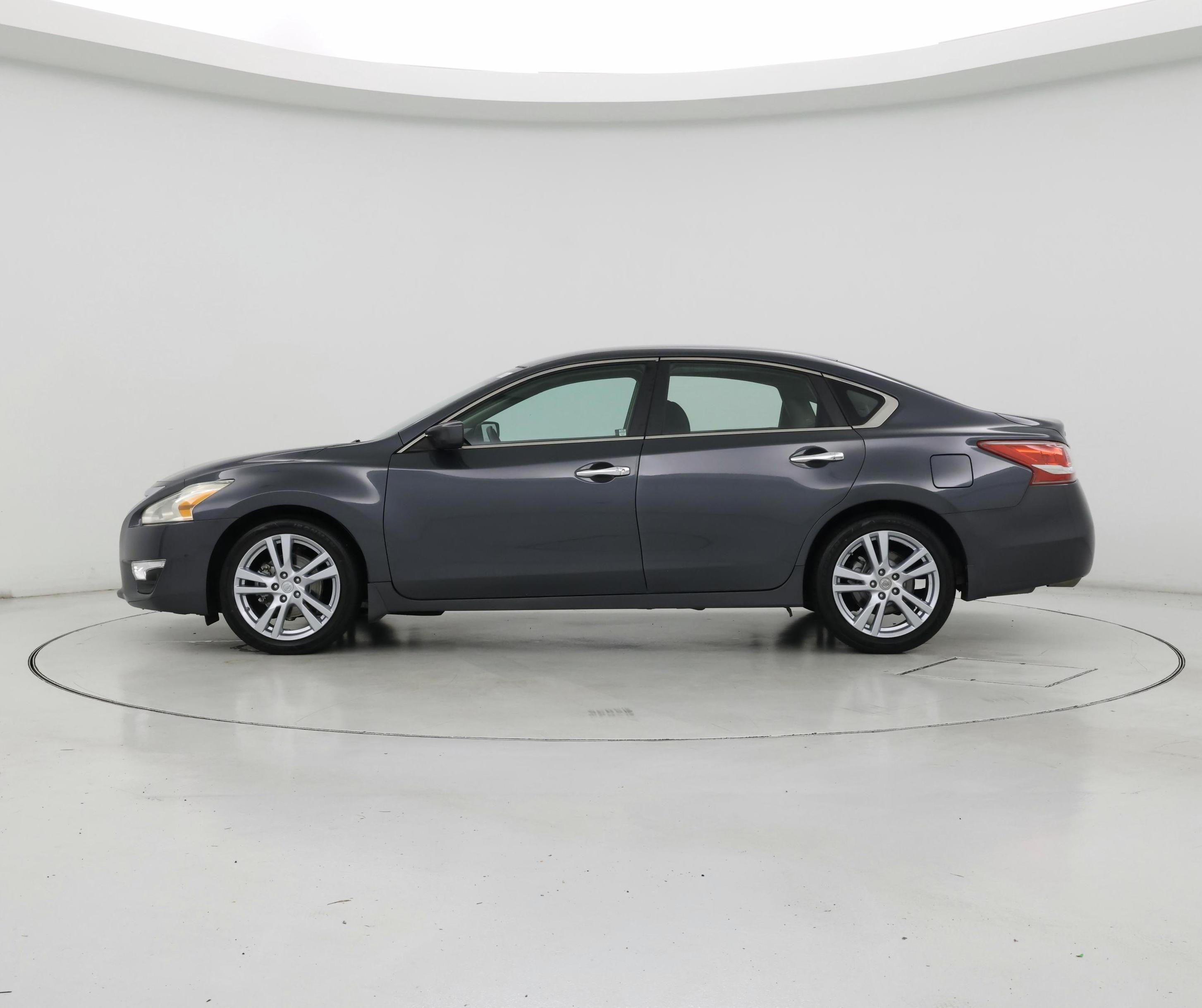 Thumbnail: 2013 Nissan Altima - 3