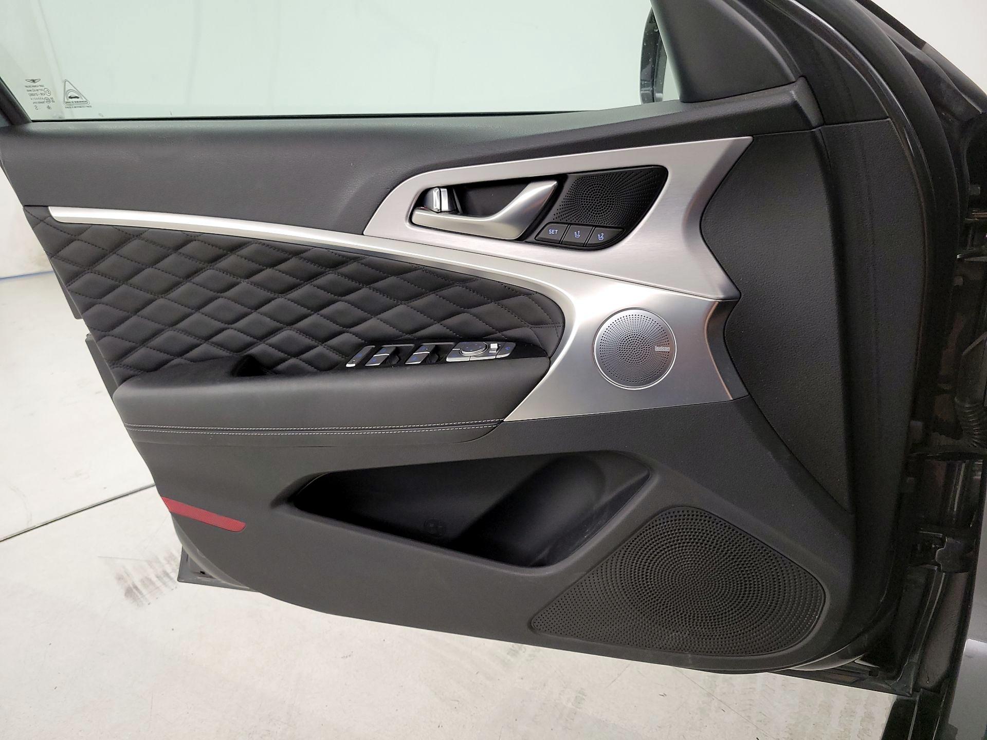 Thumbnail: 2019 Genesis G70 - 12