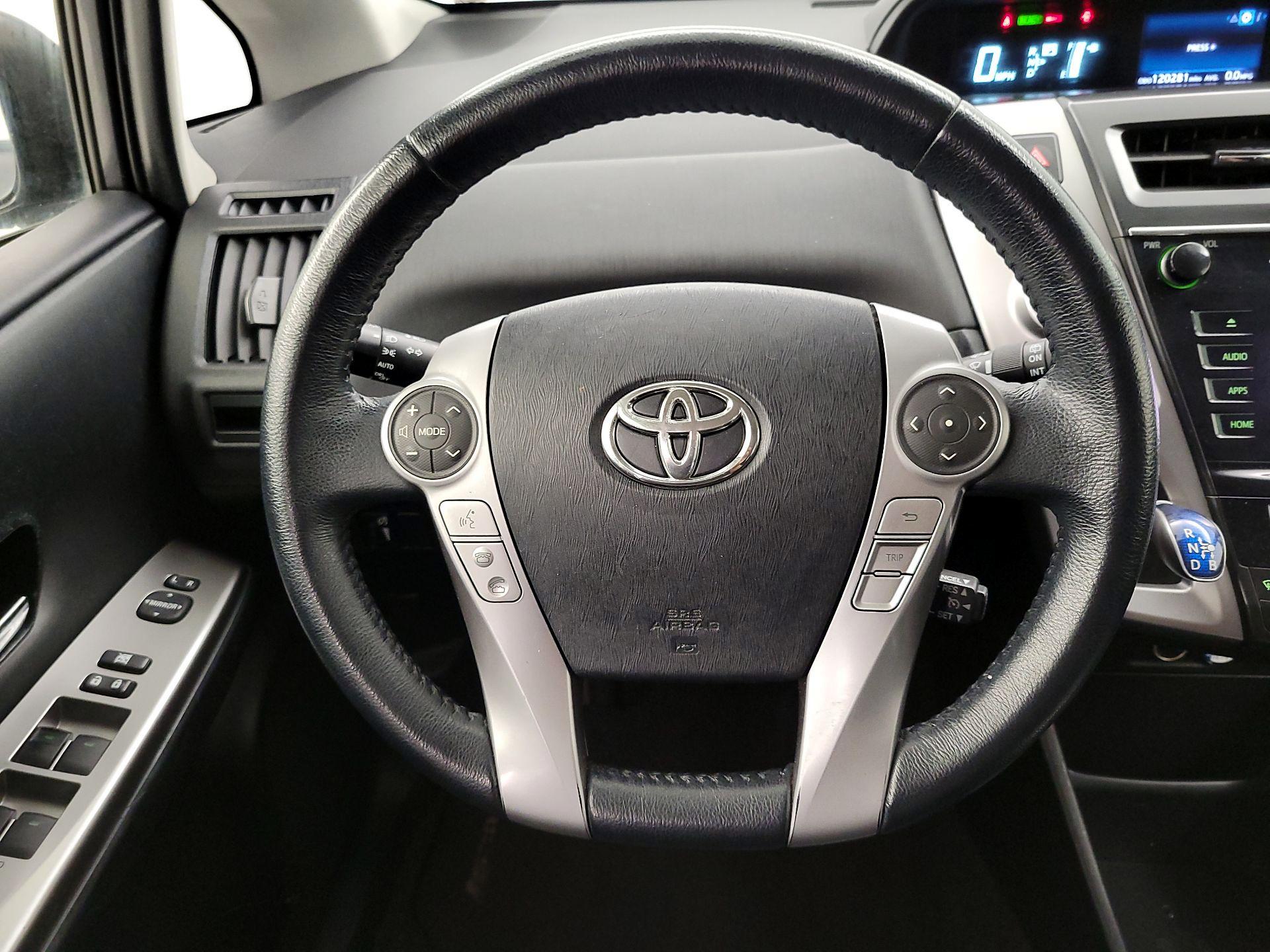 Thumbnail: 2015 Toyota Prius - 10