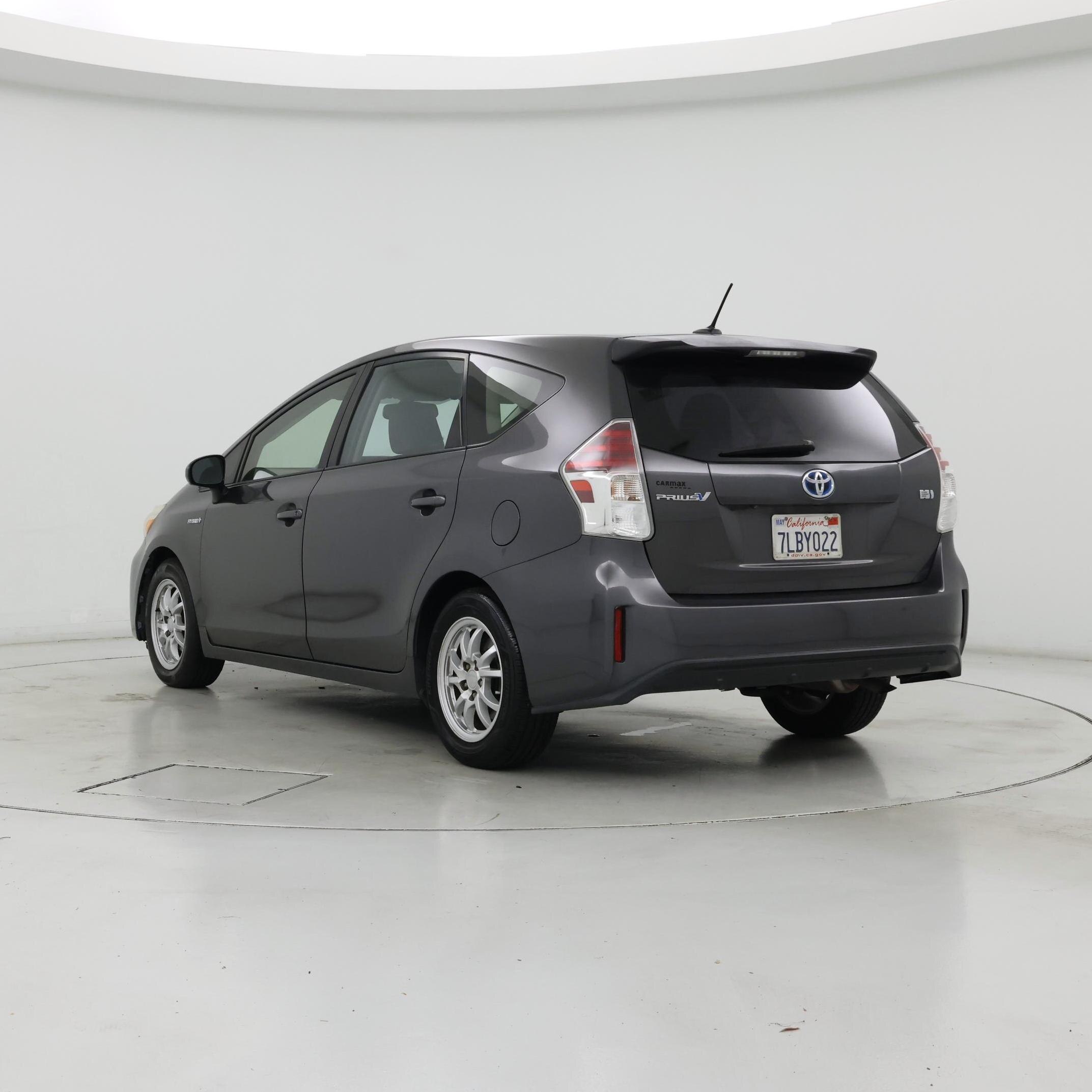 Thumbnail: 2015 Toyota Prius - 2