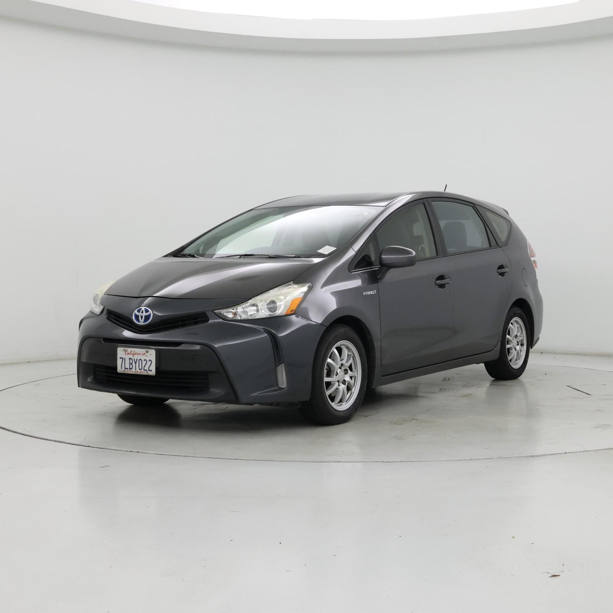 Thumbnail: 2015 Toyota Prius - 4