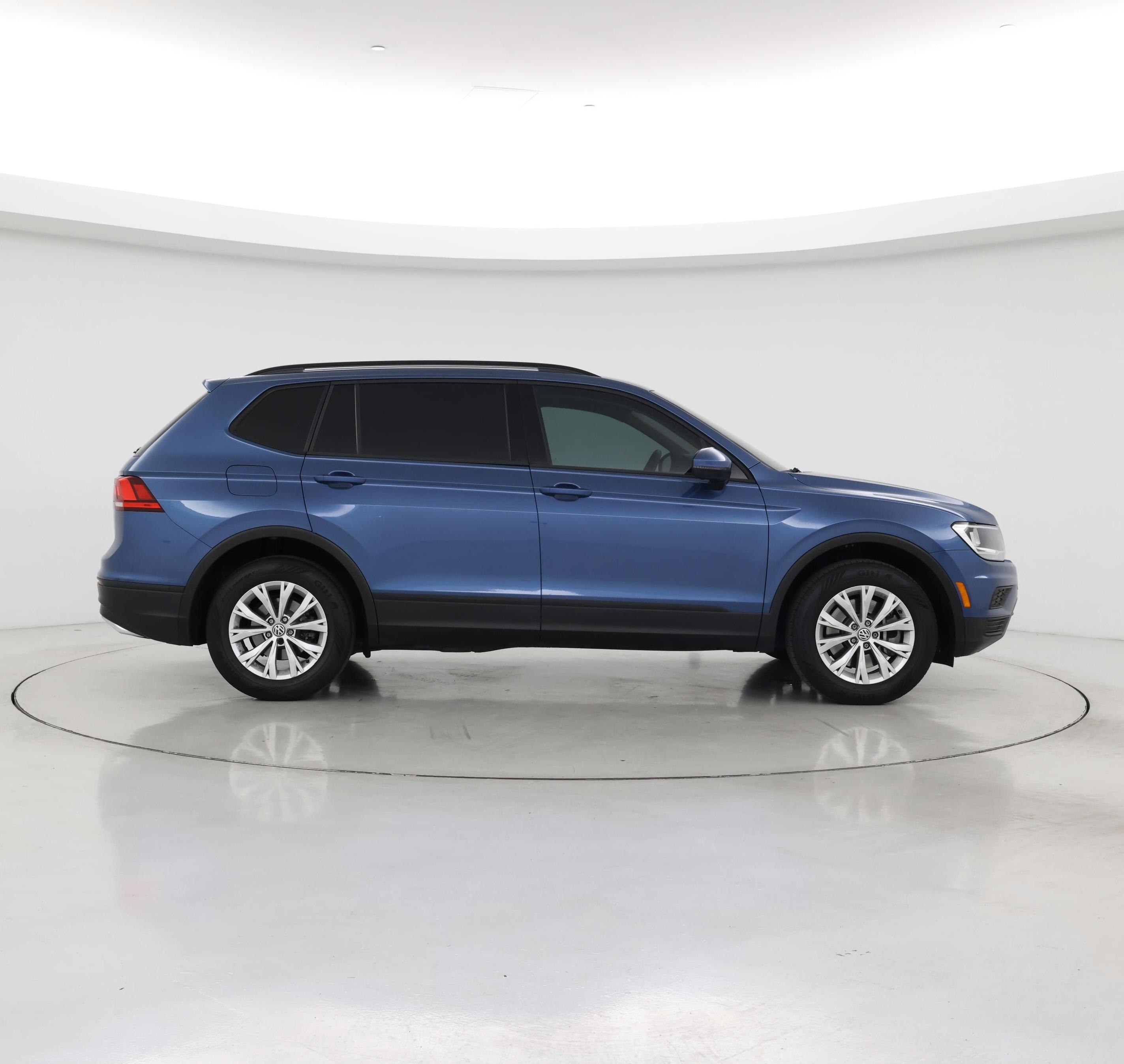 Thumbnail: 2019 Volkswagen Tiguan - 7