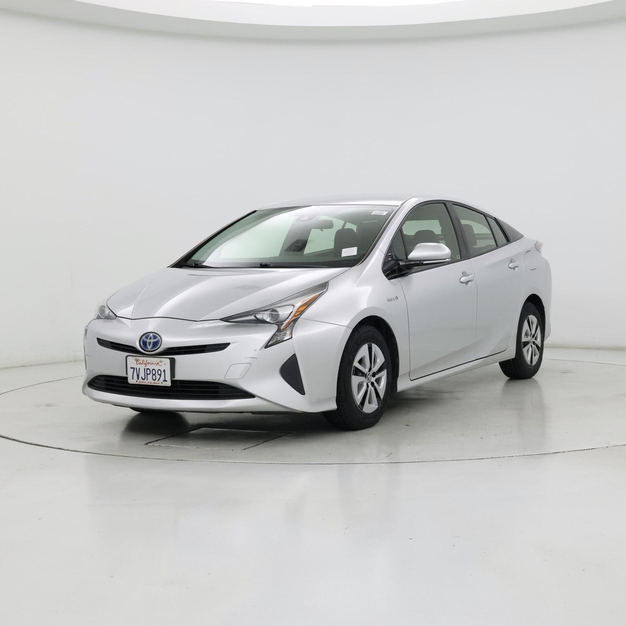 Thumbnail: 2017 Toyota Prius - 4