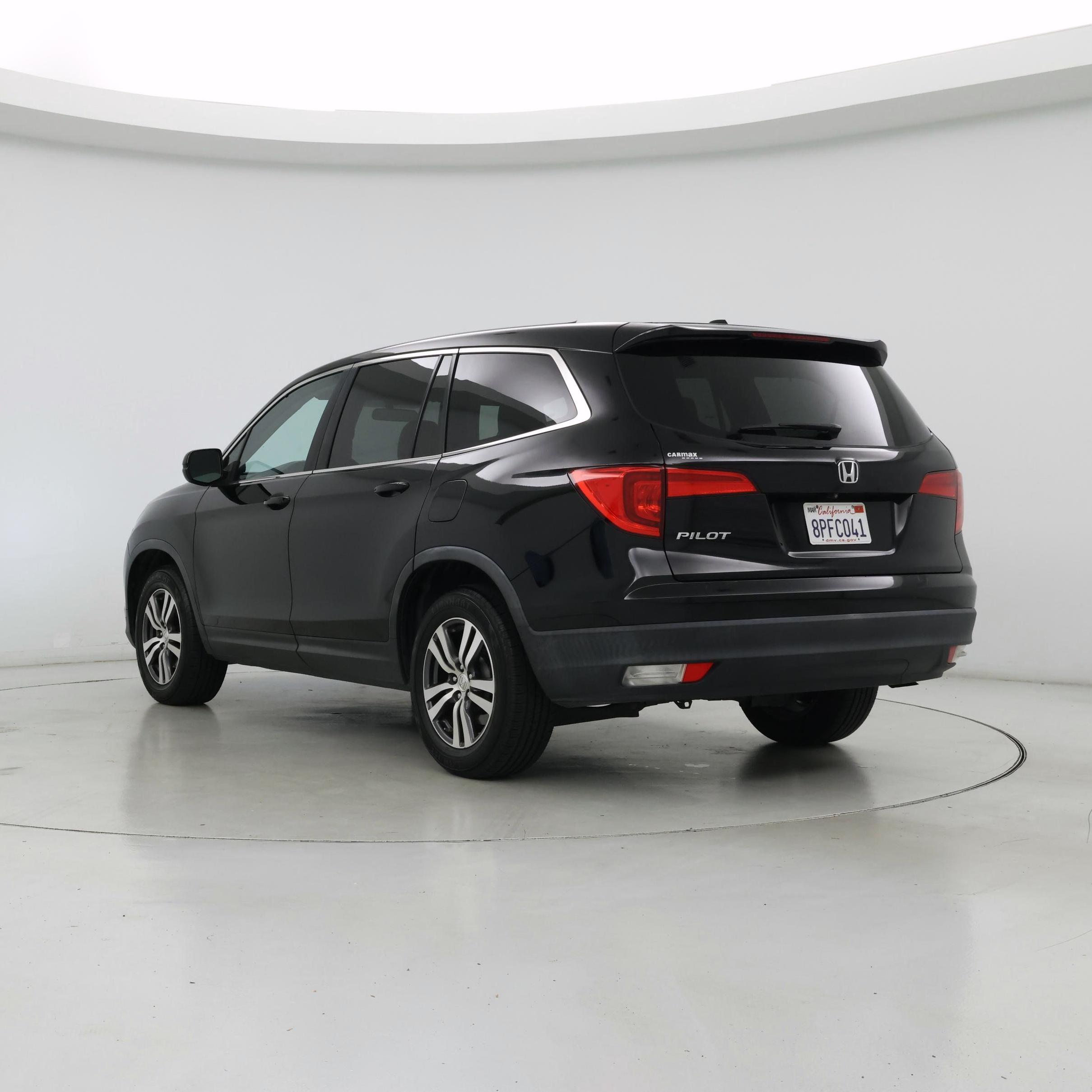 Thumbnail: 2018 Honda Pilot - 2