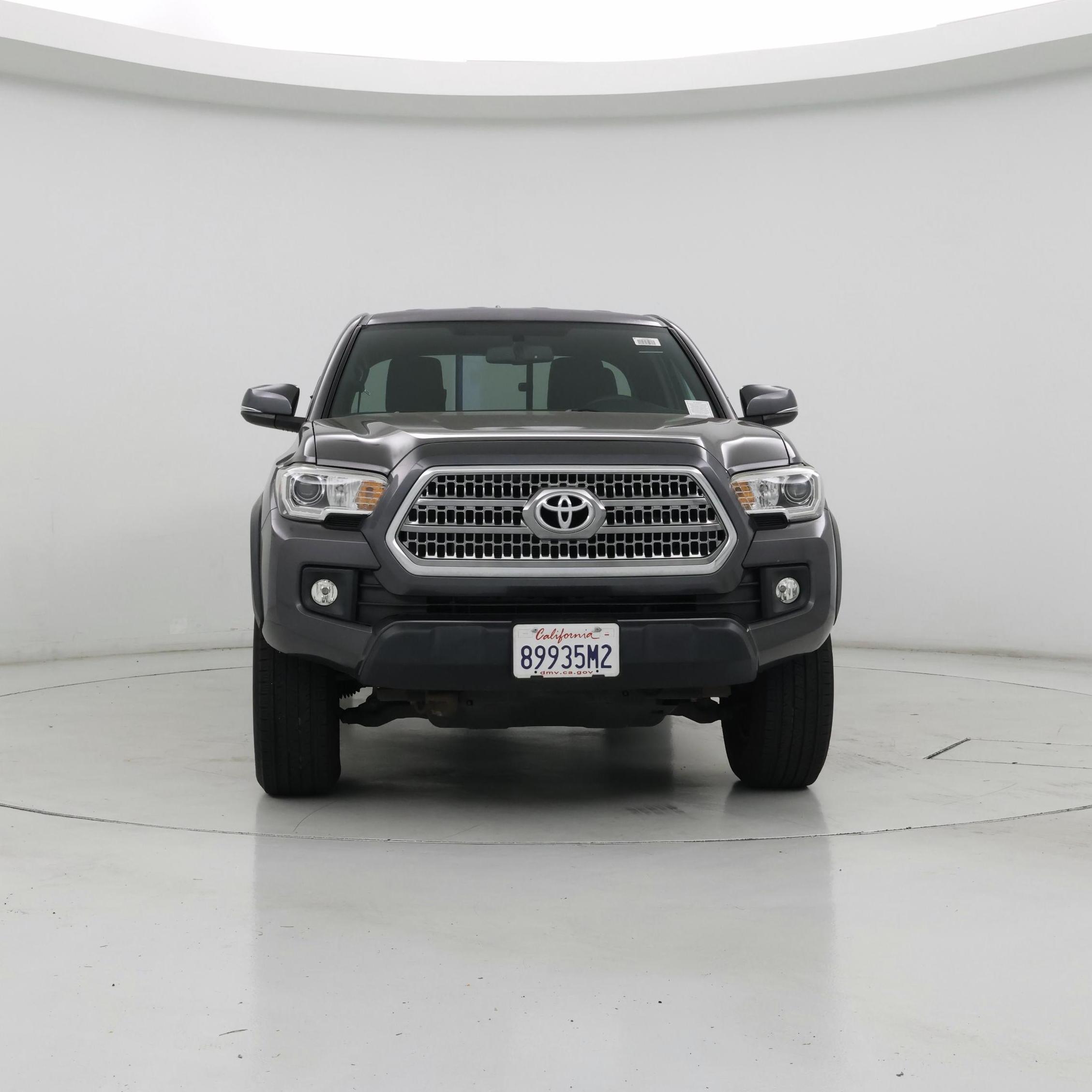 Thumbnail: 2016 Toyota Tacoma - 5