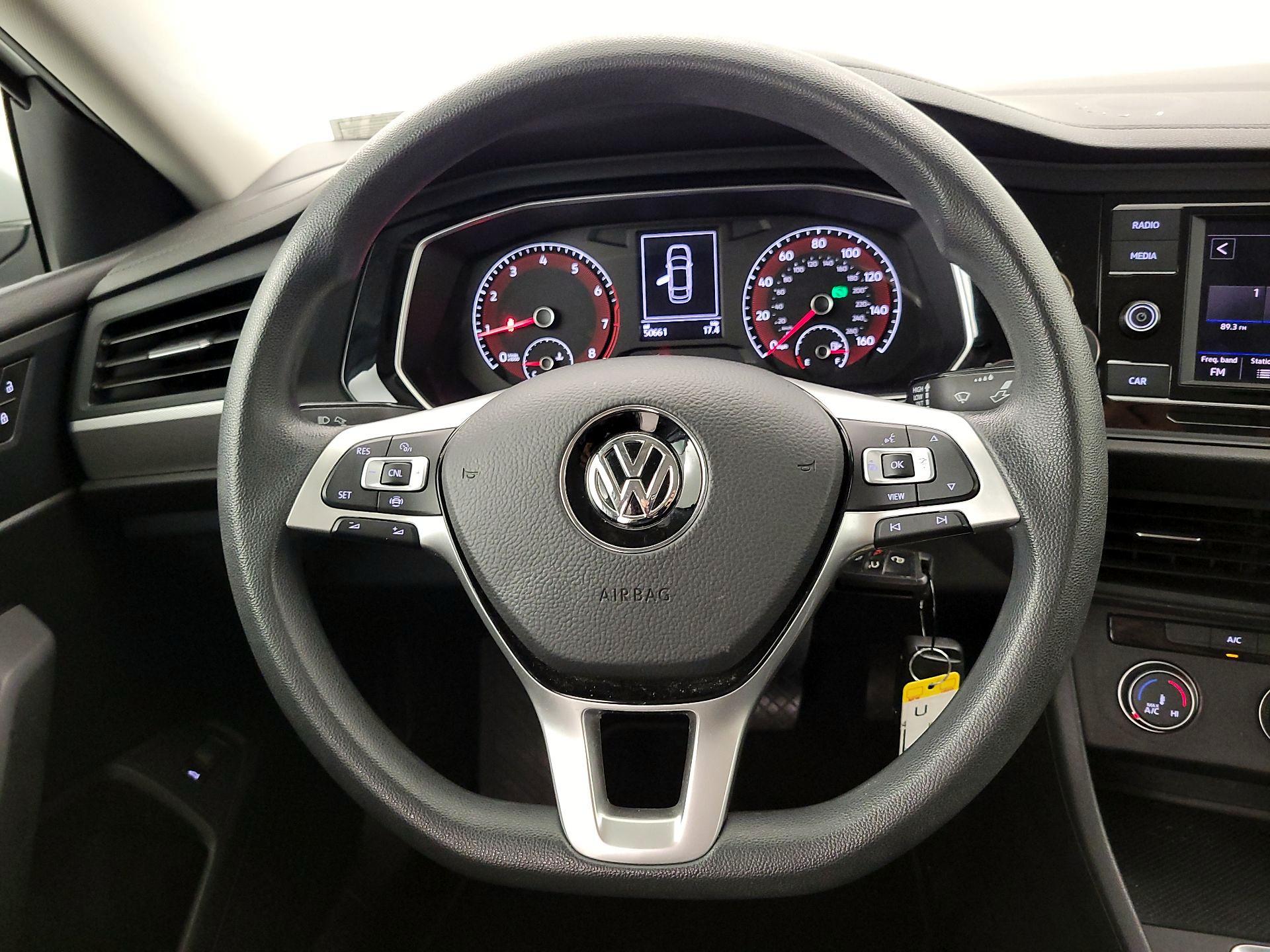 Thumbnail: 2019 Volkswagen Jetta - 10