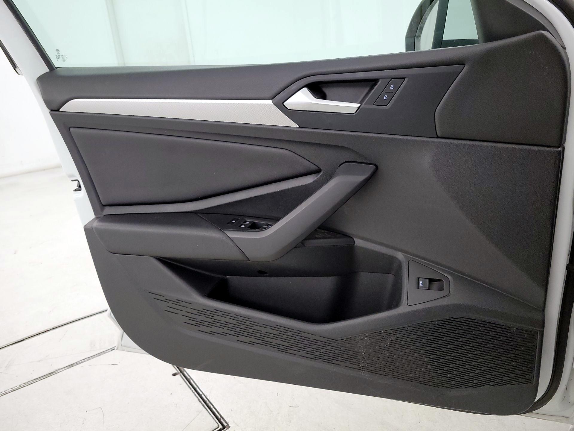 Thumbnail: 2019 Volkswagen Jetta - 12