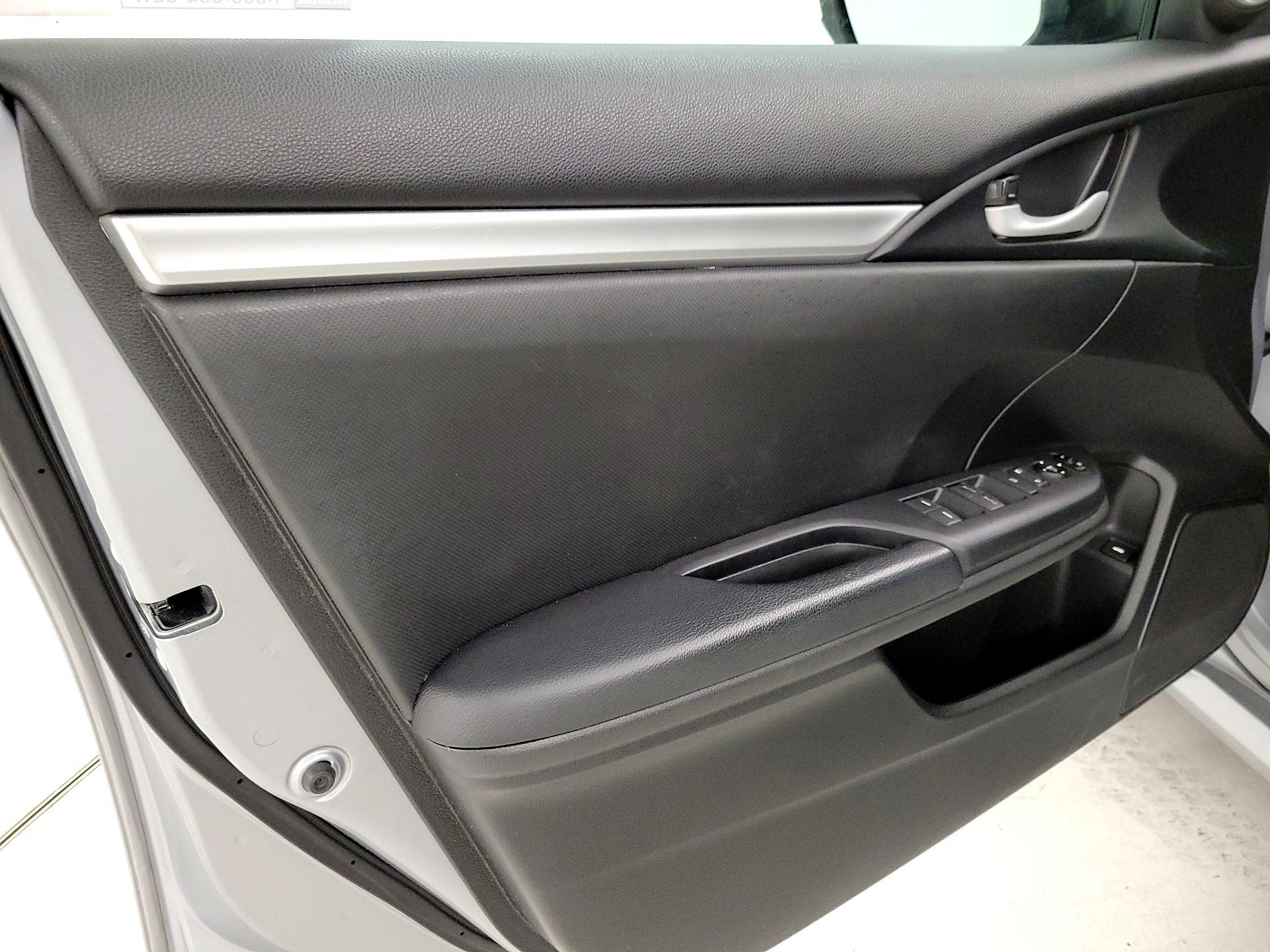 Thumbnail: 2019 Honda Civic - 12