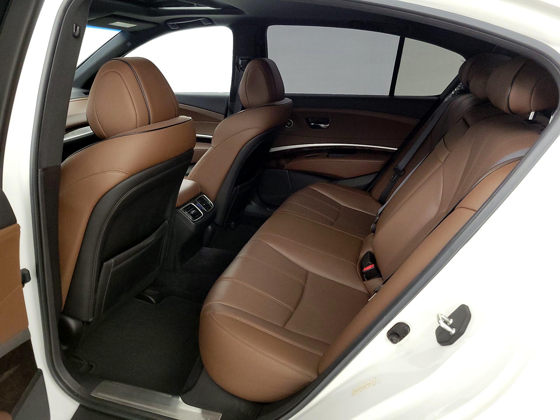 Thumbnail: 2020 Acura RLX - 20