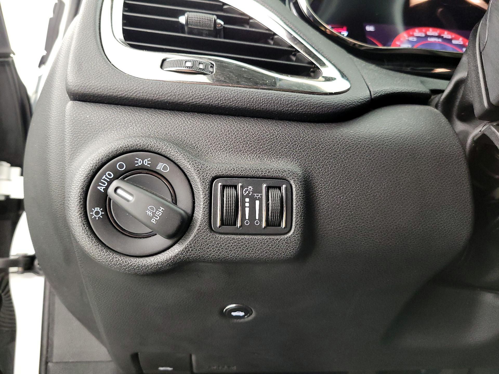 Thumbnail: 2016 Dodge Dart - 13