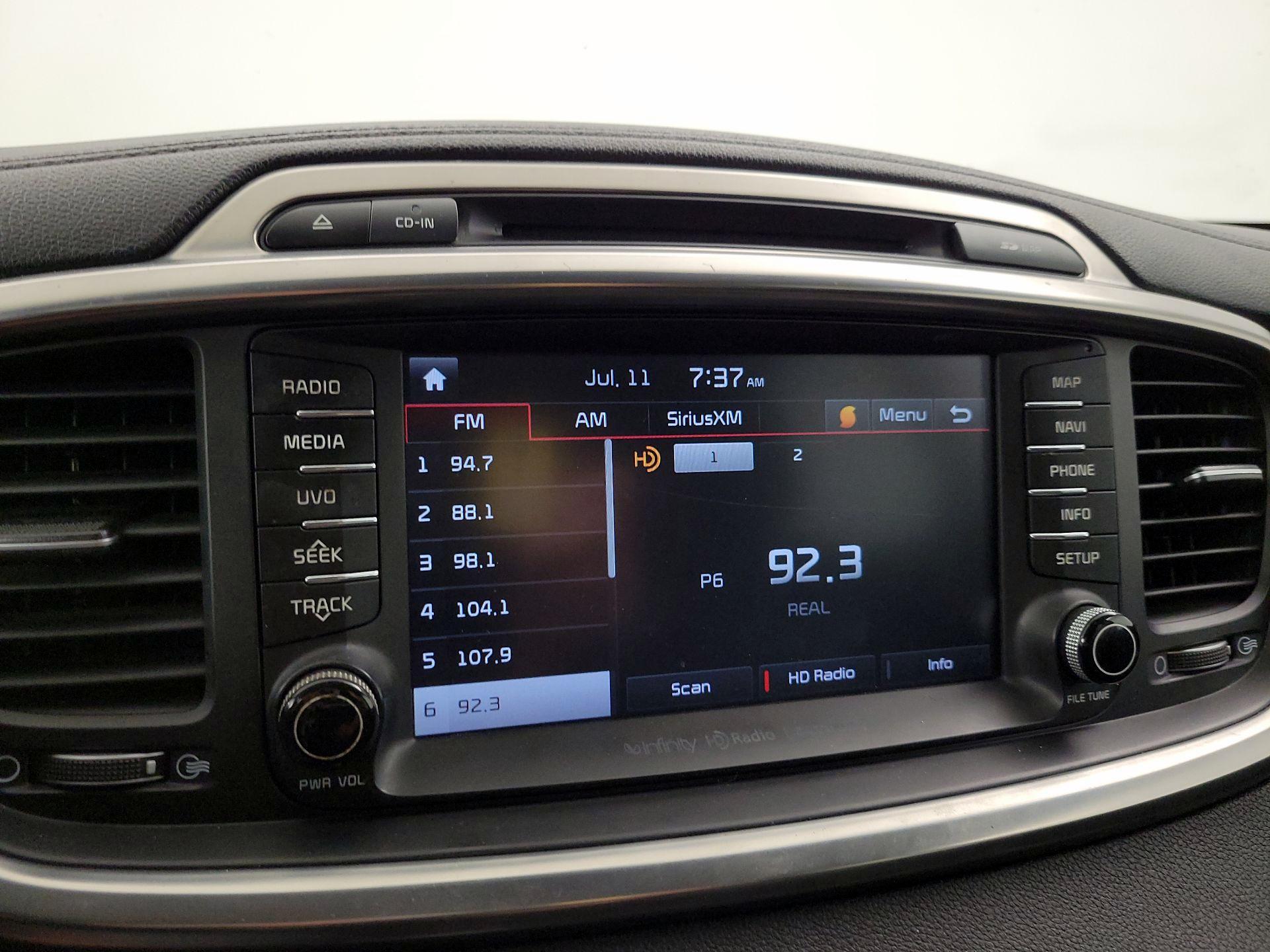 Thumbnail: 2017 Kia Sorento - 16
