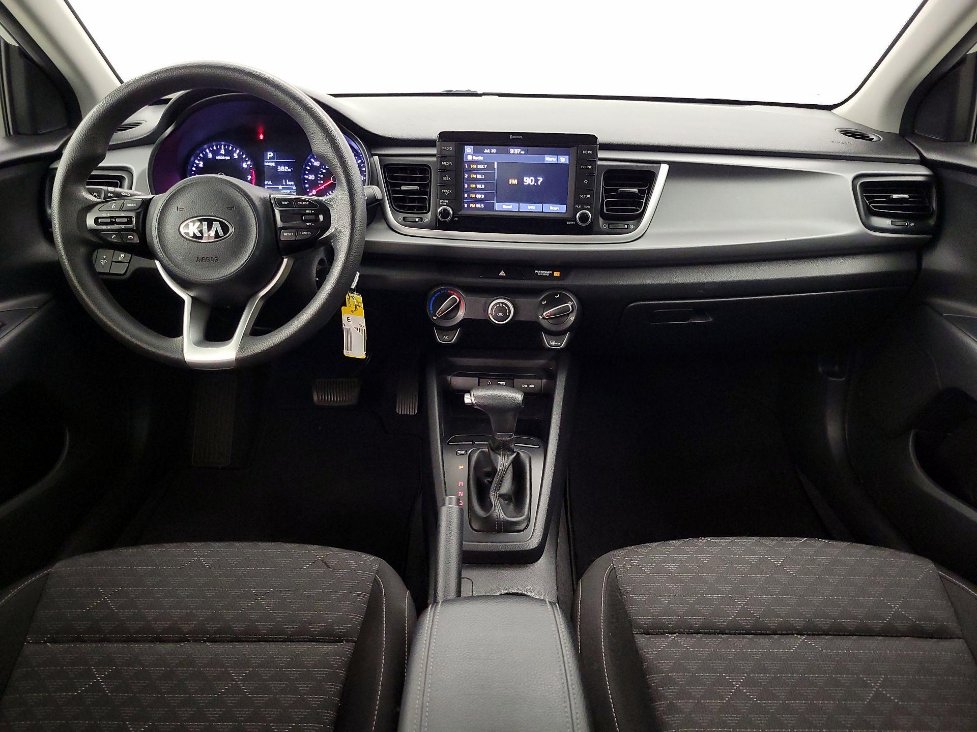 Thumbnail: 2019 Kia Rio - 9