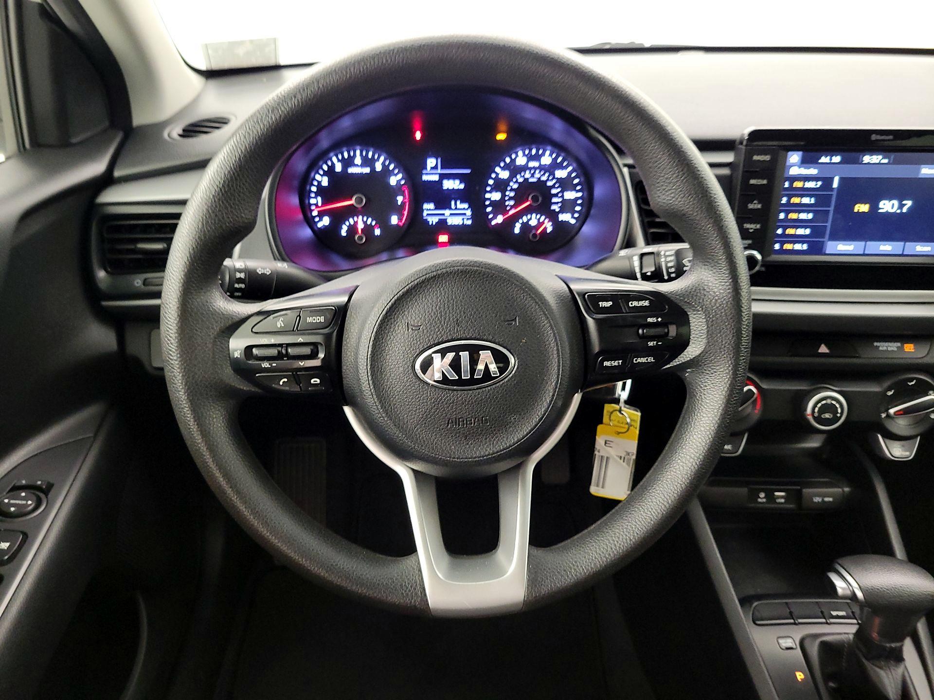 Thumbnail: 2019 Kia Rio - 10