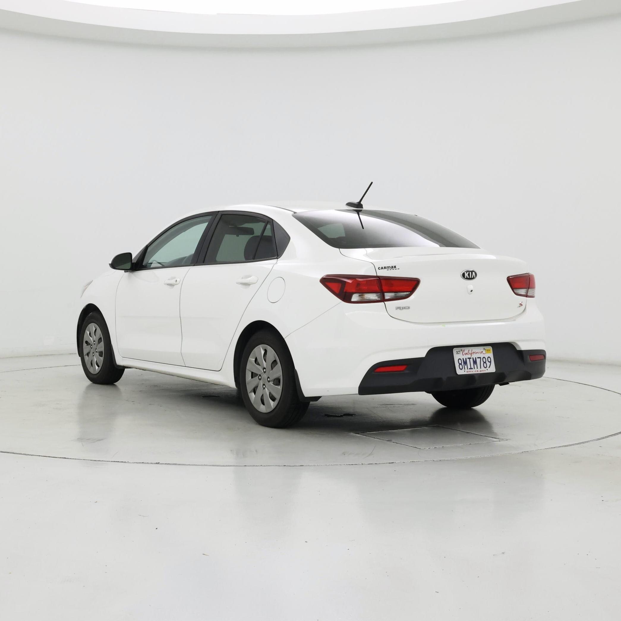 Thumbnail: 2019 Kia Rio - 2