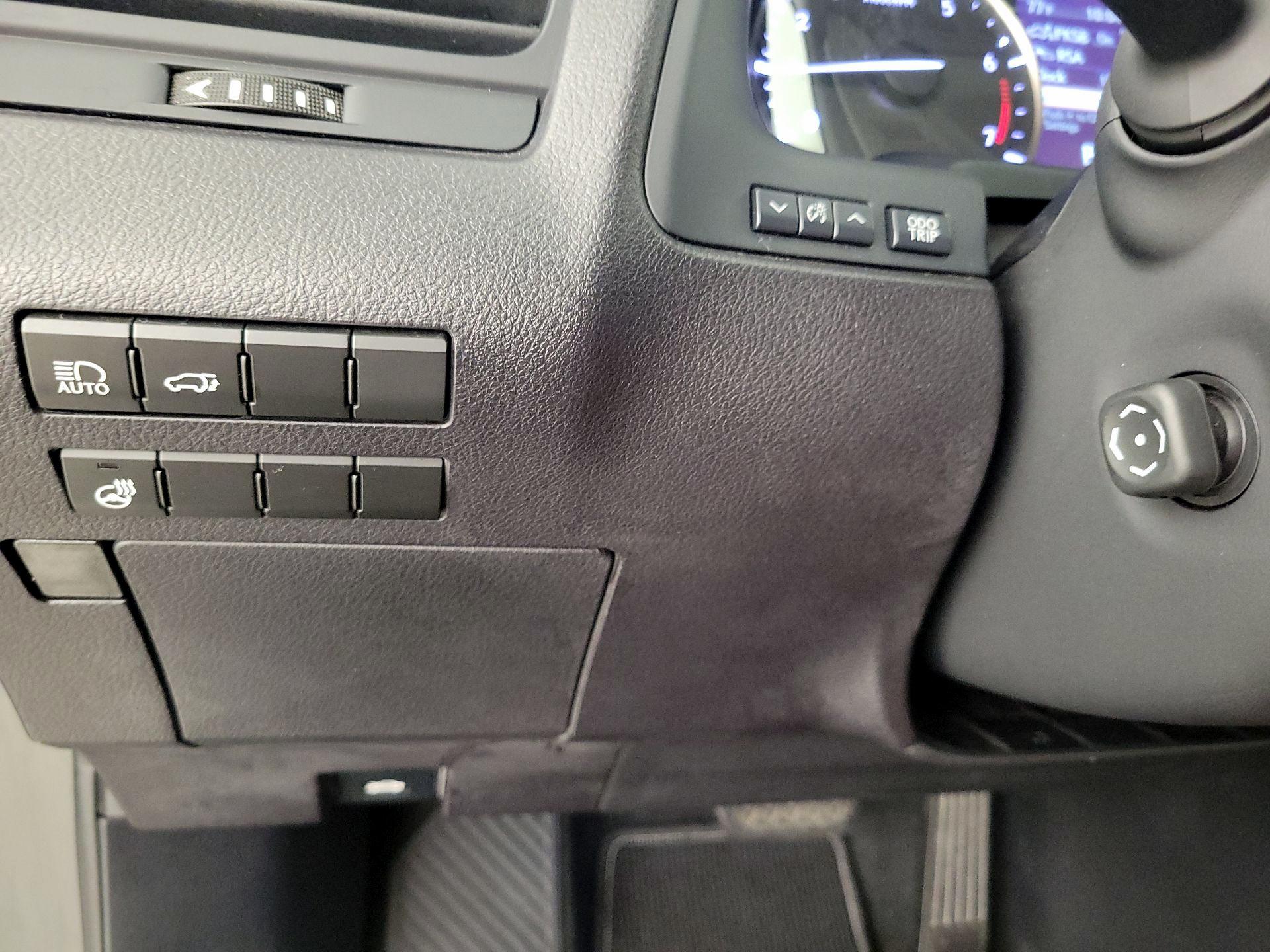 Thumbnail: 2020 Lexus RX - 13