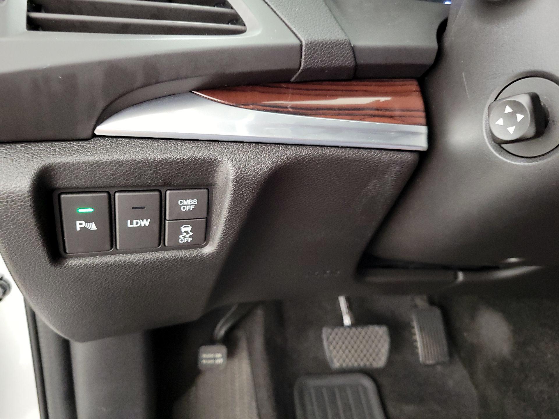 Thumbnail: 2015 Acura MDX - 13