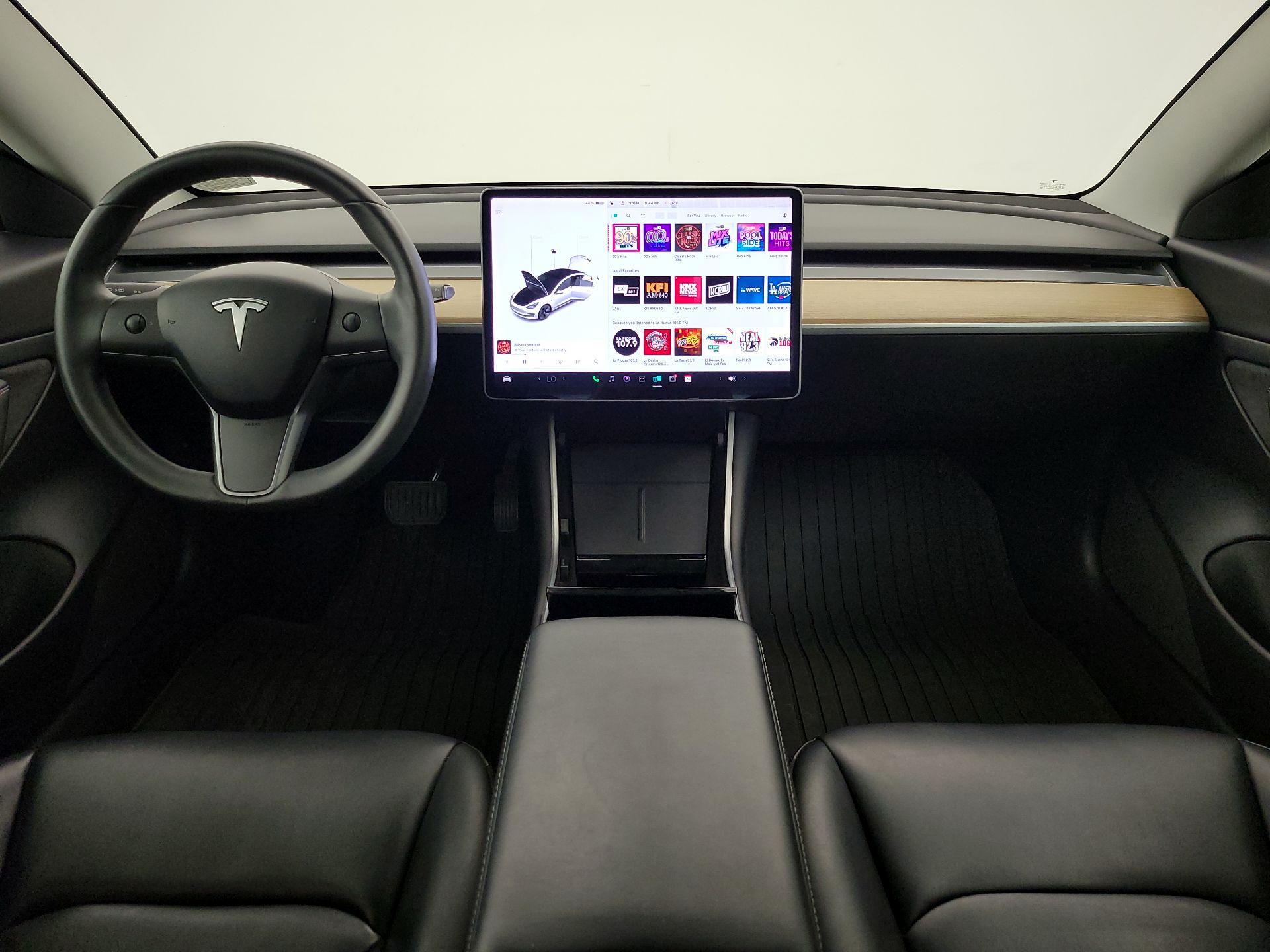 Thumbnail: 2020 Tesla Model 3 - 9