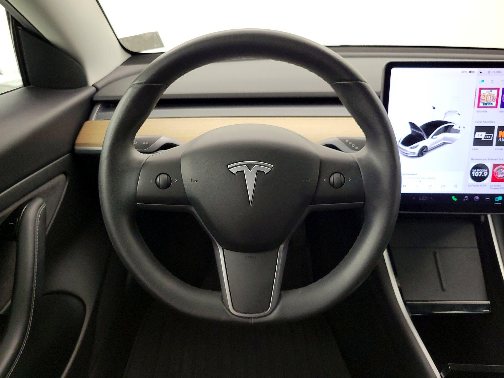 Thumbnail: 2020 Tesla Model 3 - 10