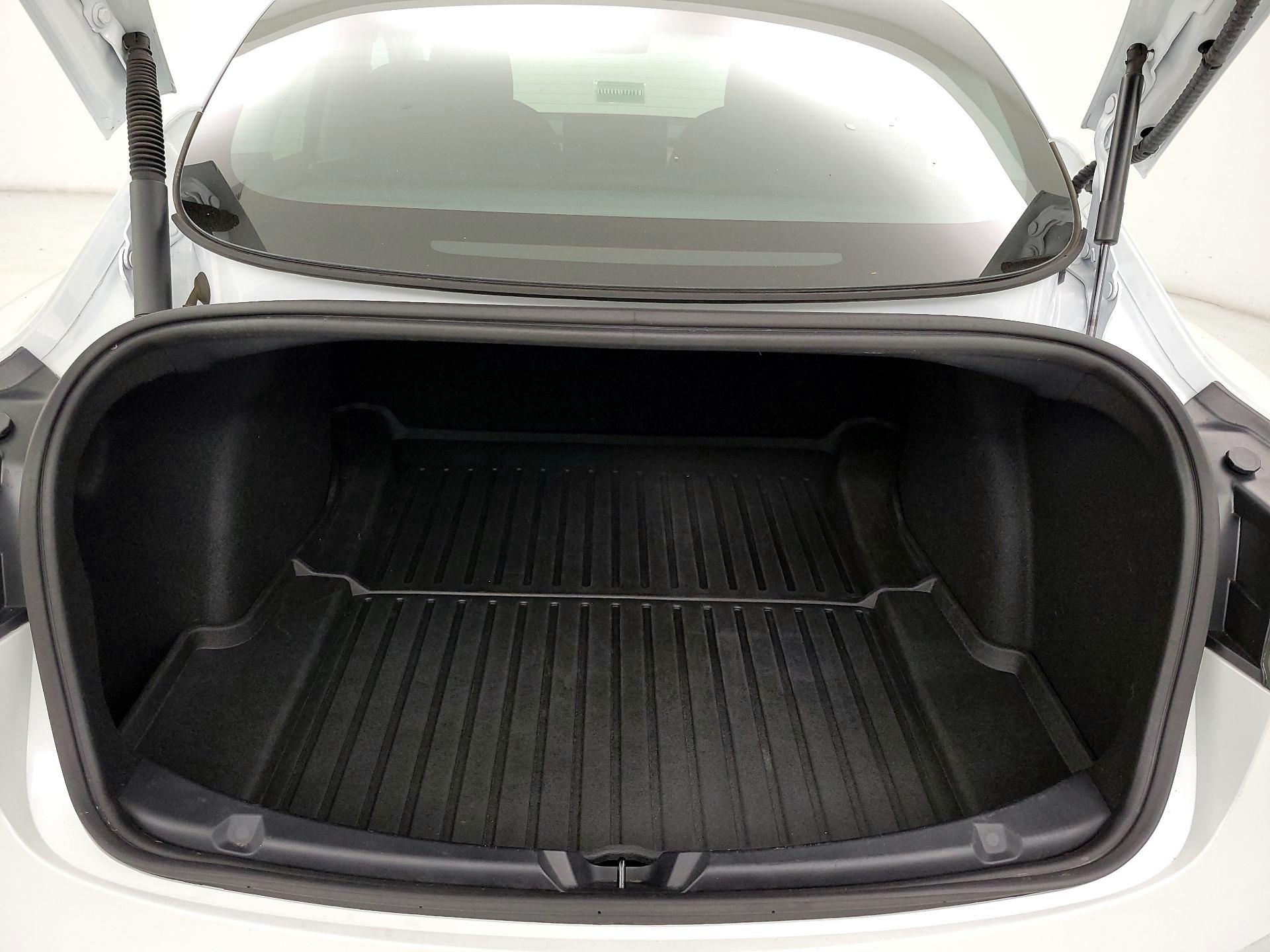Thumbnail: 2022 Tesla Model 3 - 20