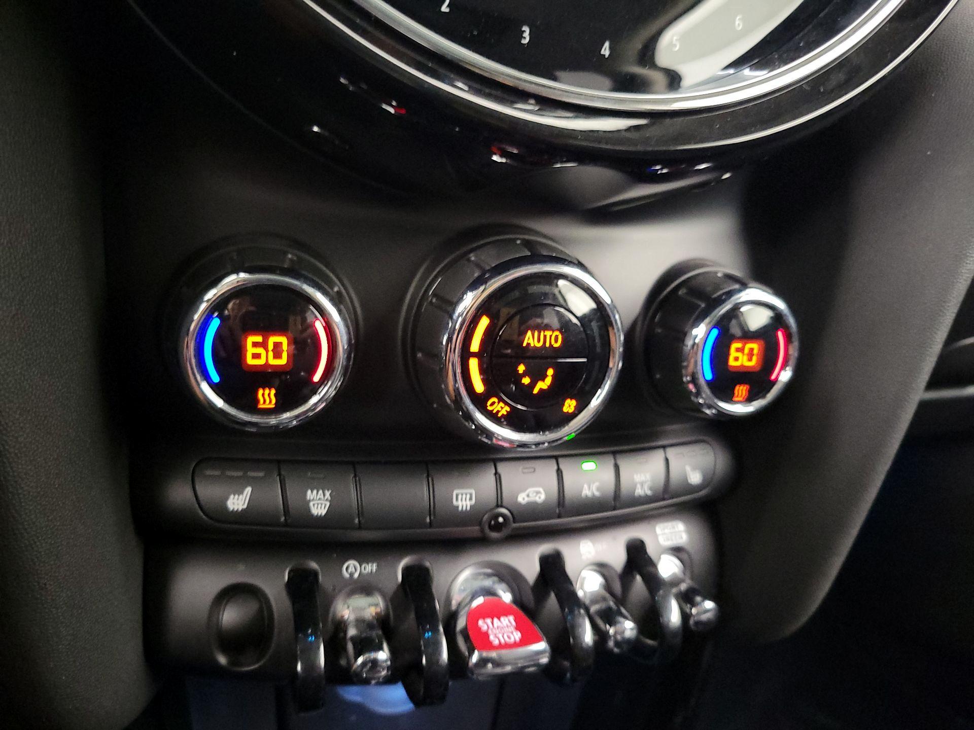 Thumbnail: 2024 MINI Cooper Hardtop - 17