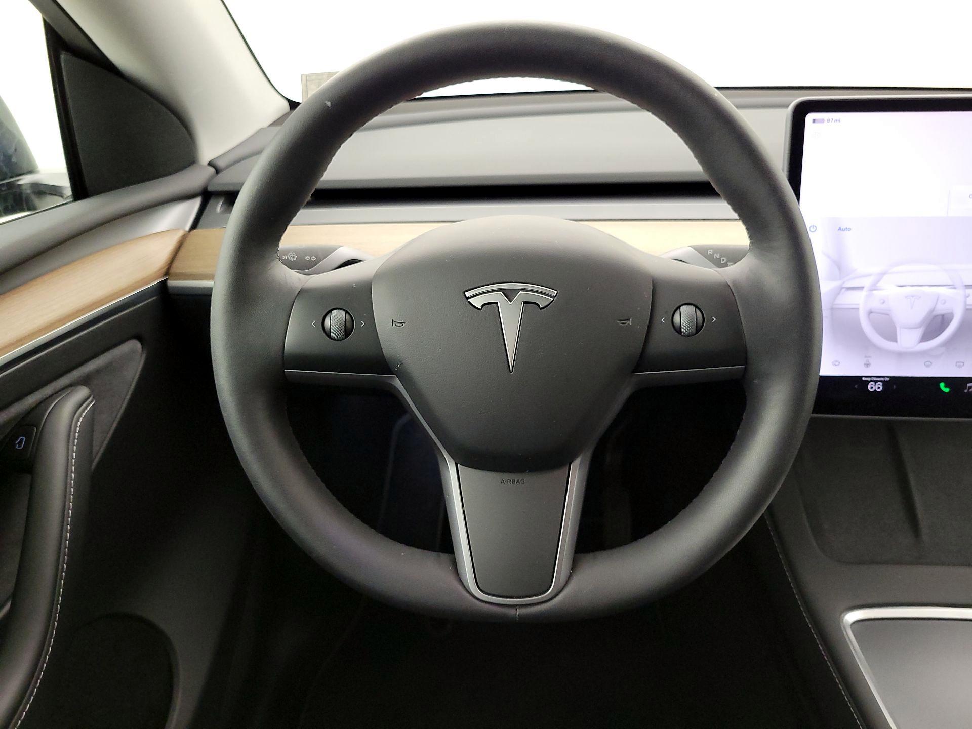 Thumbnail: 2023 Tesla Model Y - 10