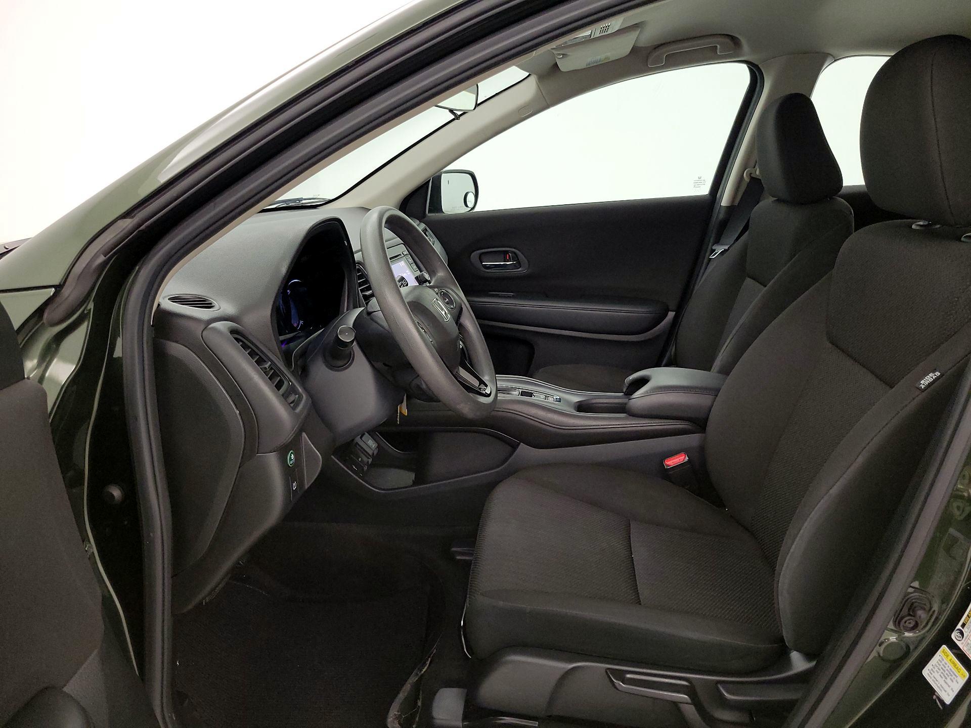 Thumbnail: 2016 Honda HR-V - 11
